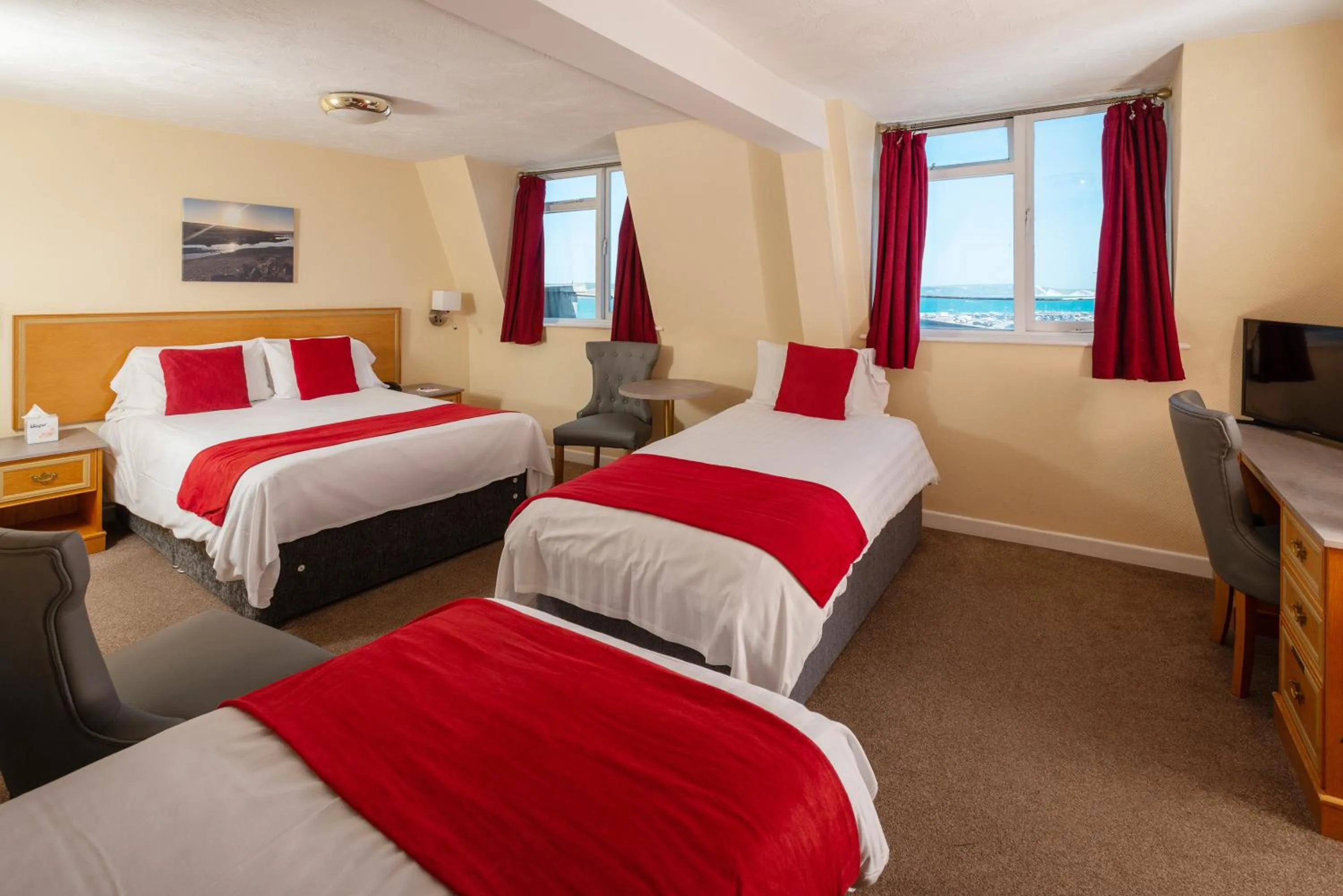 Bedroom, Bed in Hotel Rex