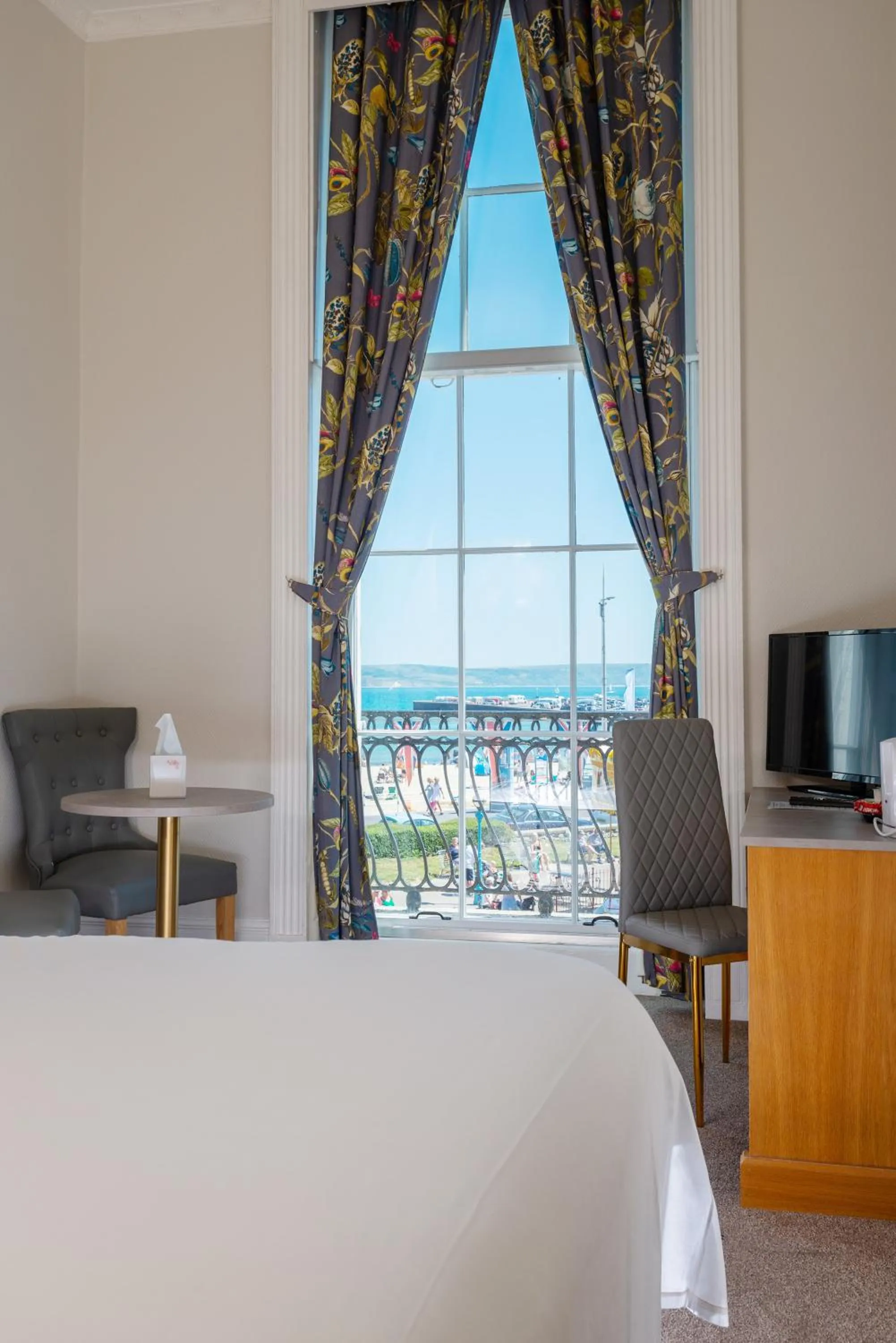 Bedroom, Bed in Hotel Rex