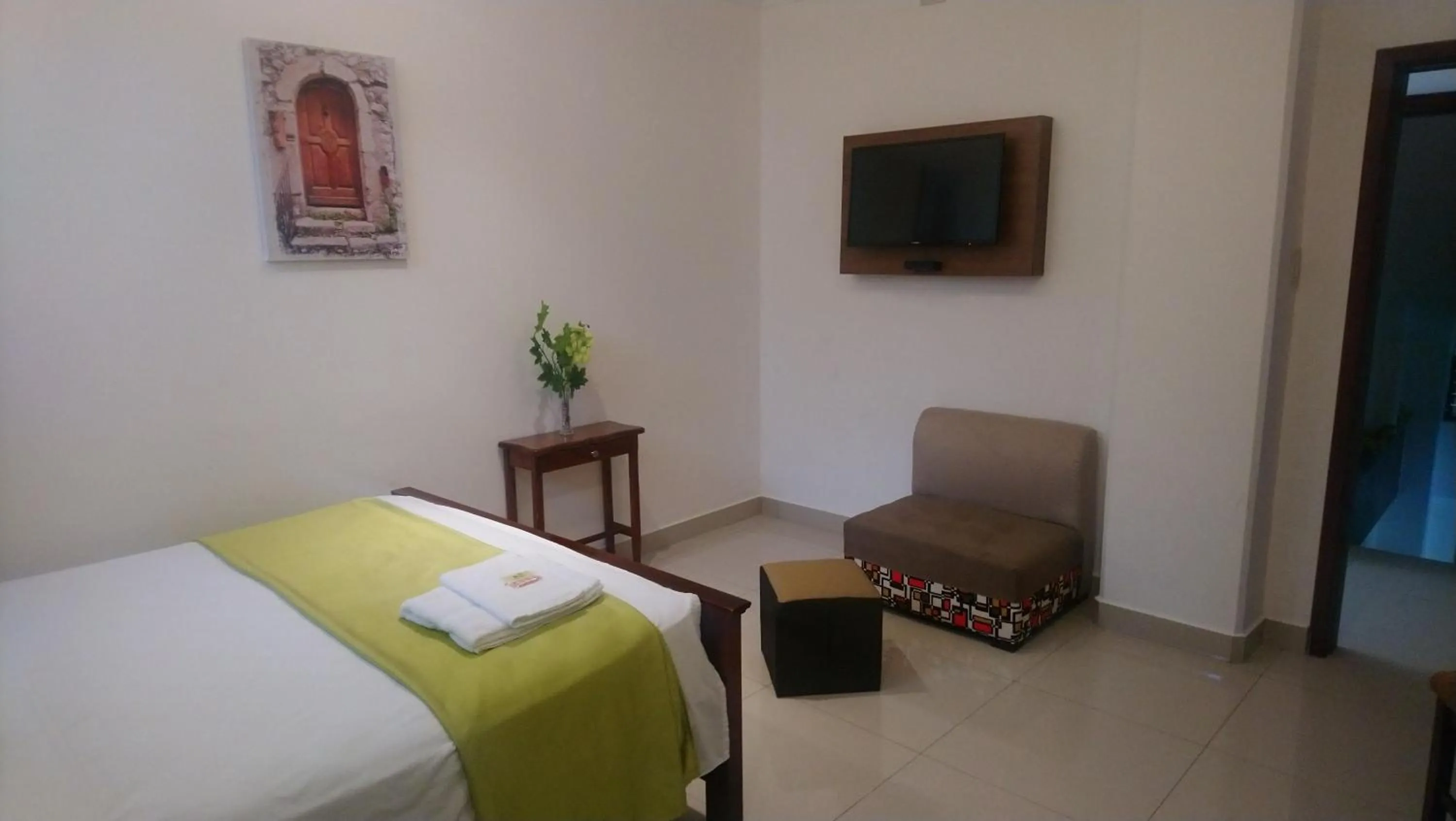 Bed in Hostal Perla Real Inn