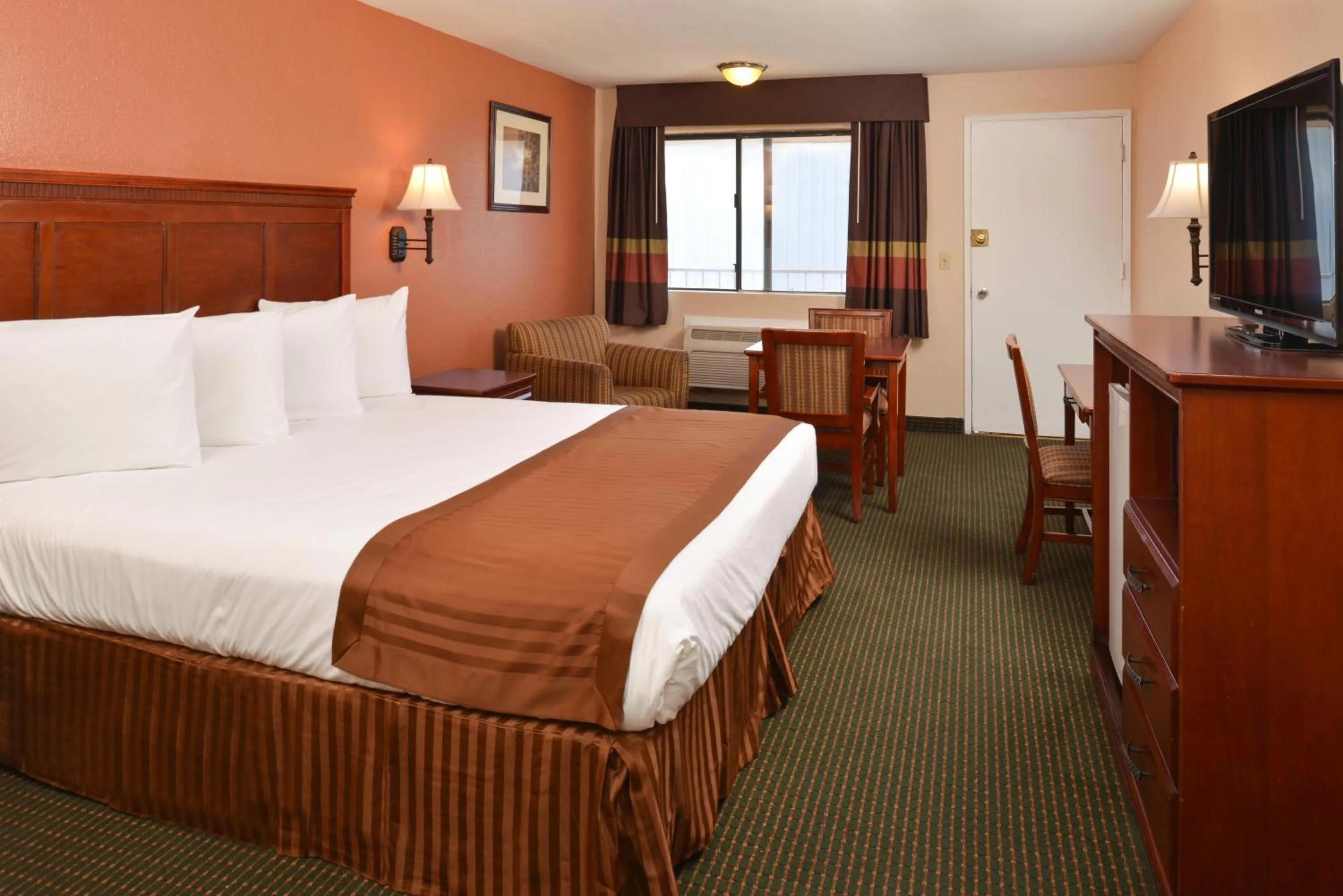 Bed in Americas Best Value Inn & Suites-East Bakersfield