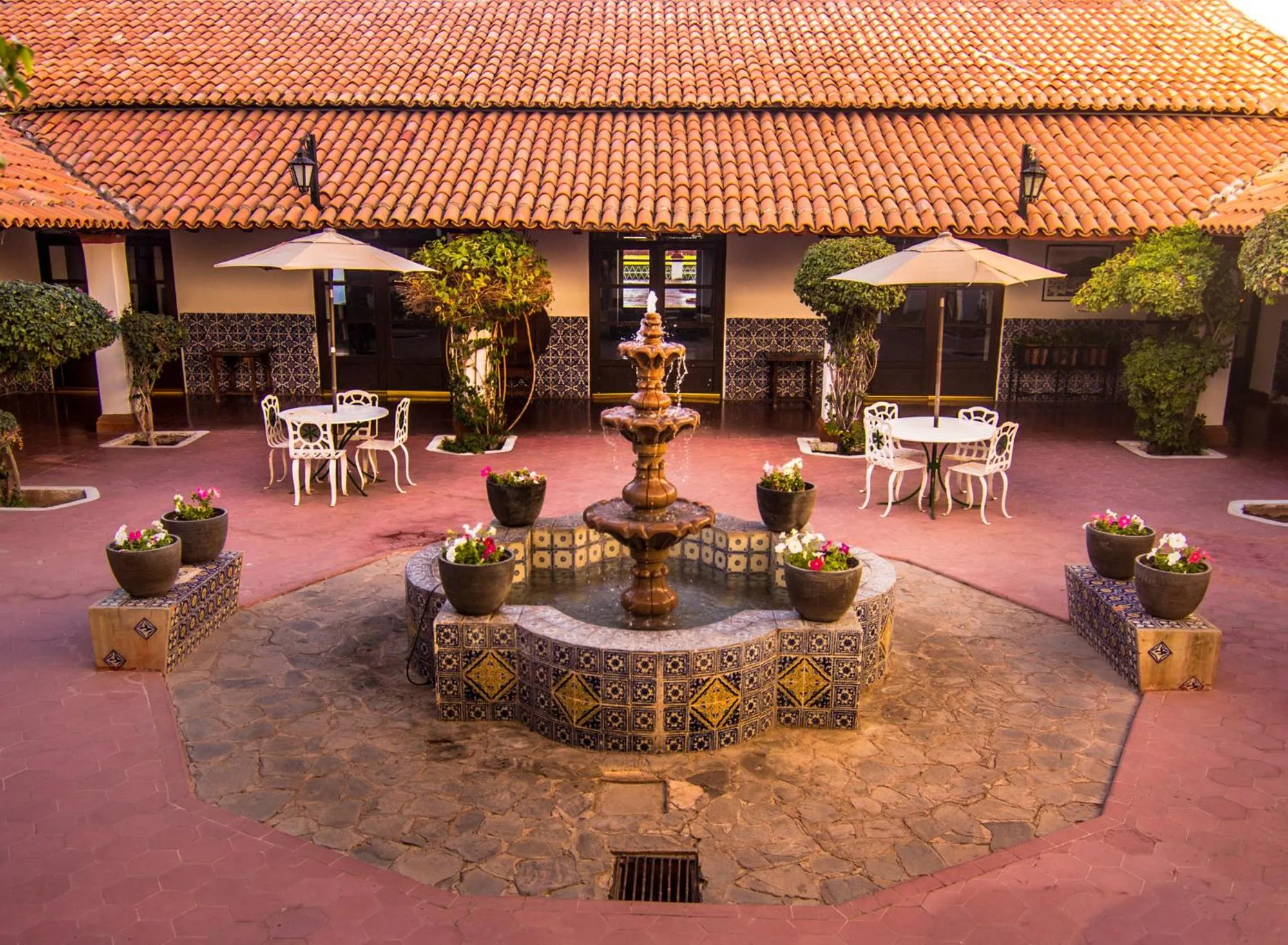 Patio in Hotel Playa de Cortes