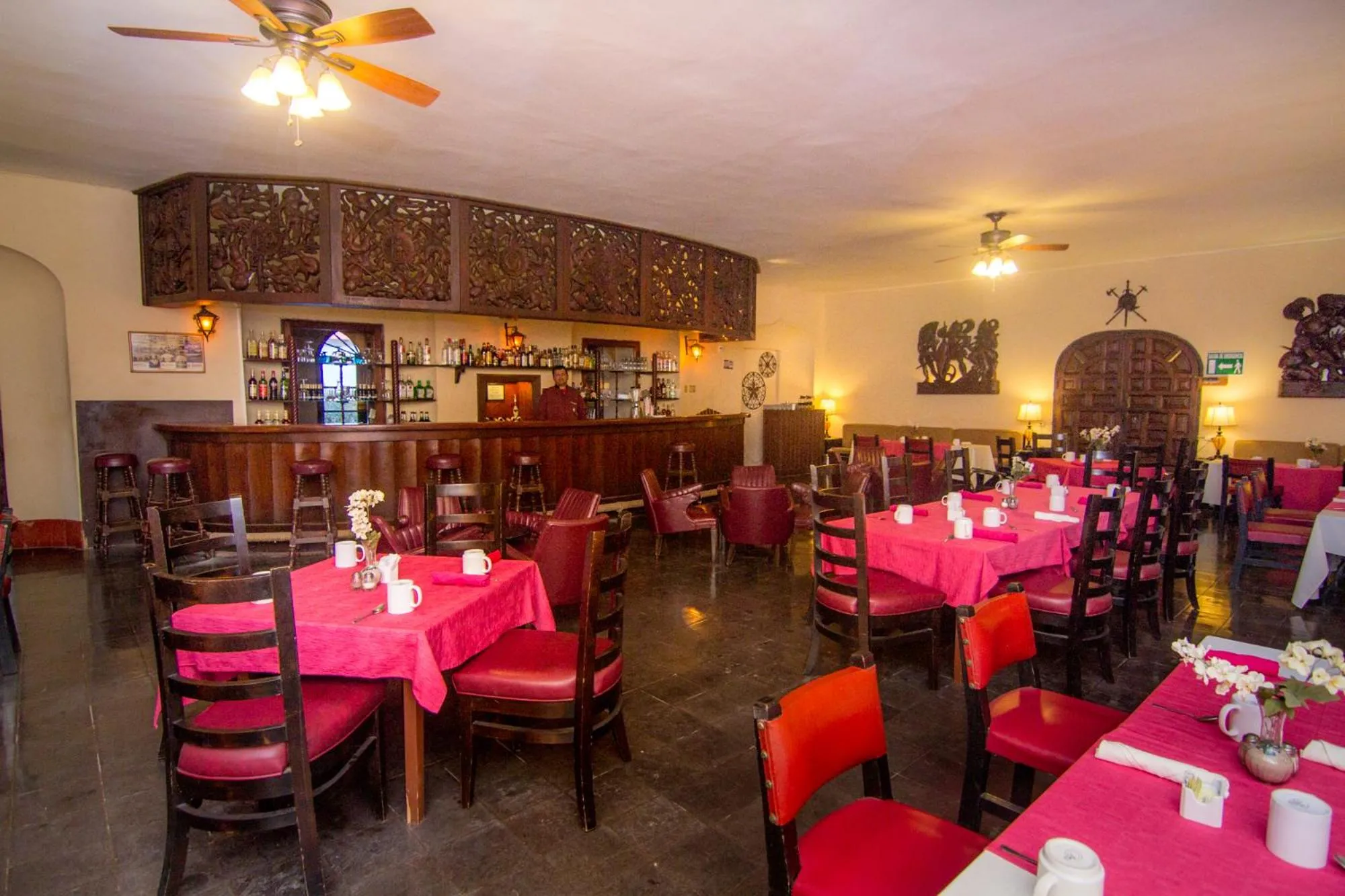 Restaurant/places to eat in Hotel Playa de Cortes