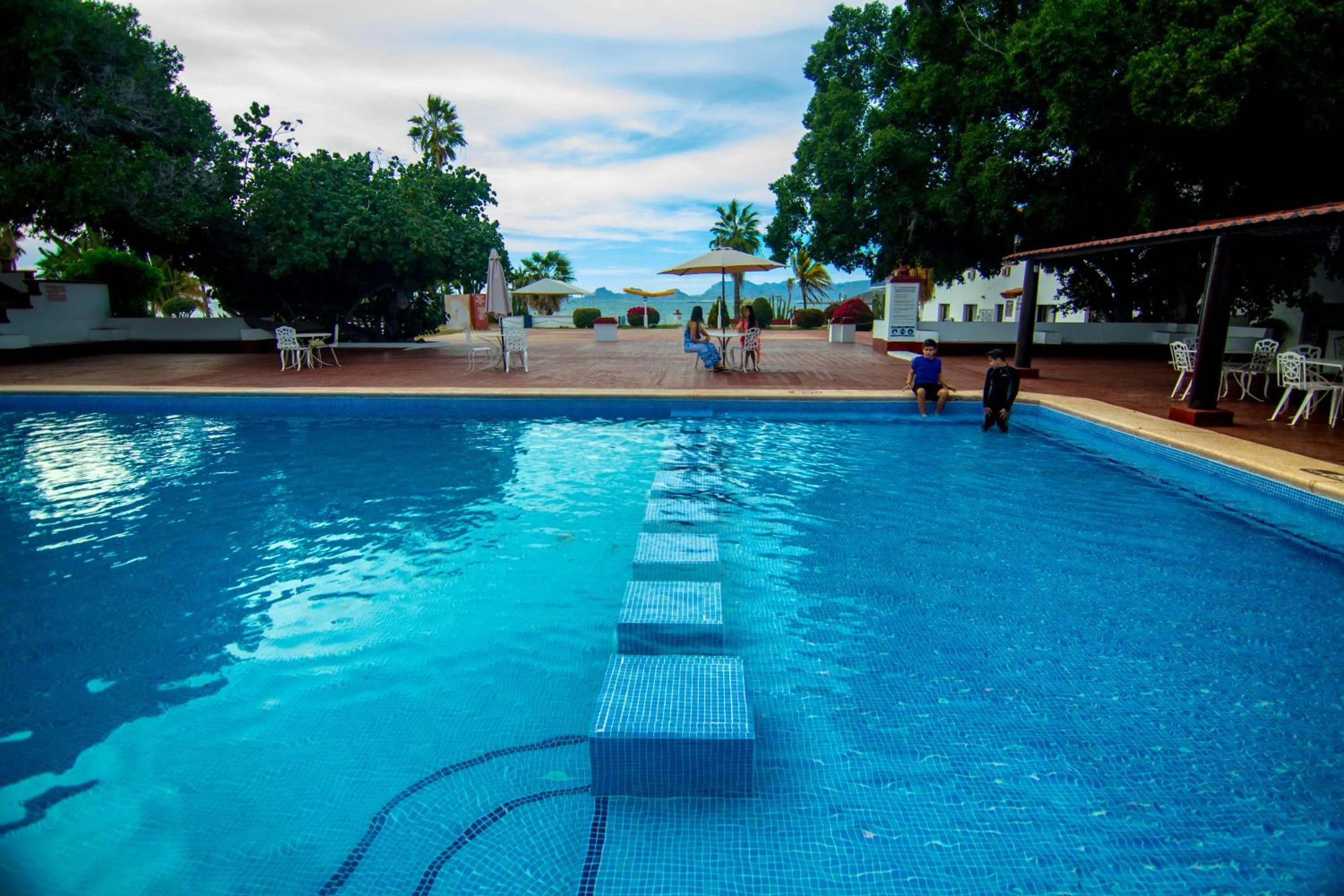 Swimming pool in Hotel Playa de Cortes