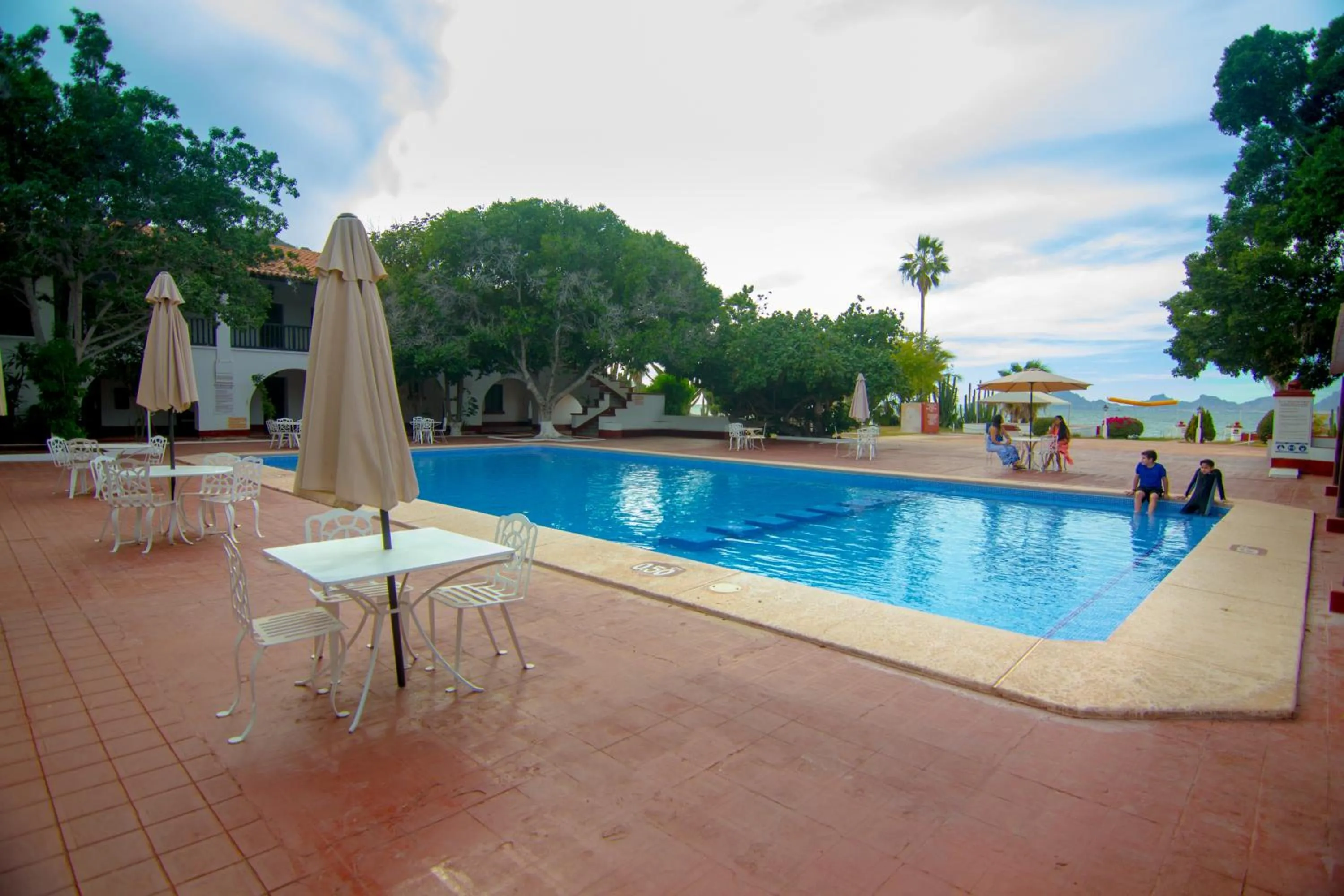 Swimming pool in Hotel Playa de Cortes