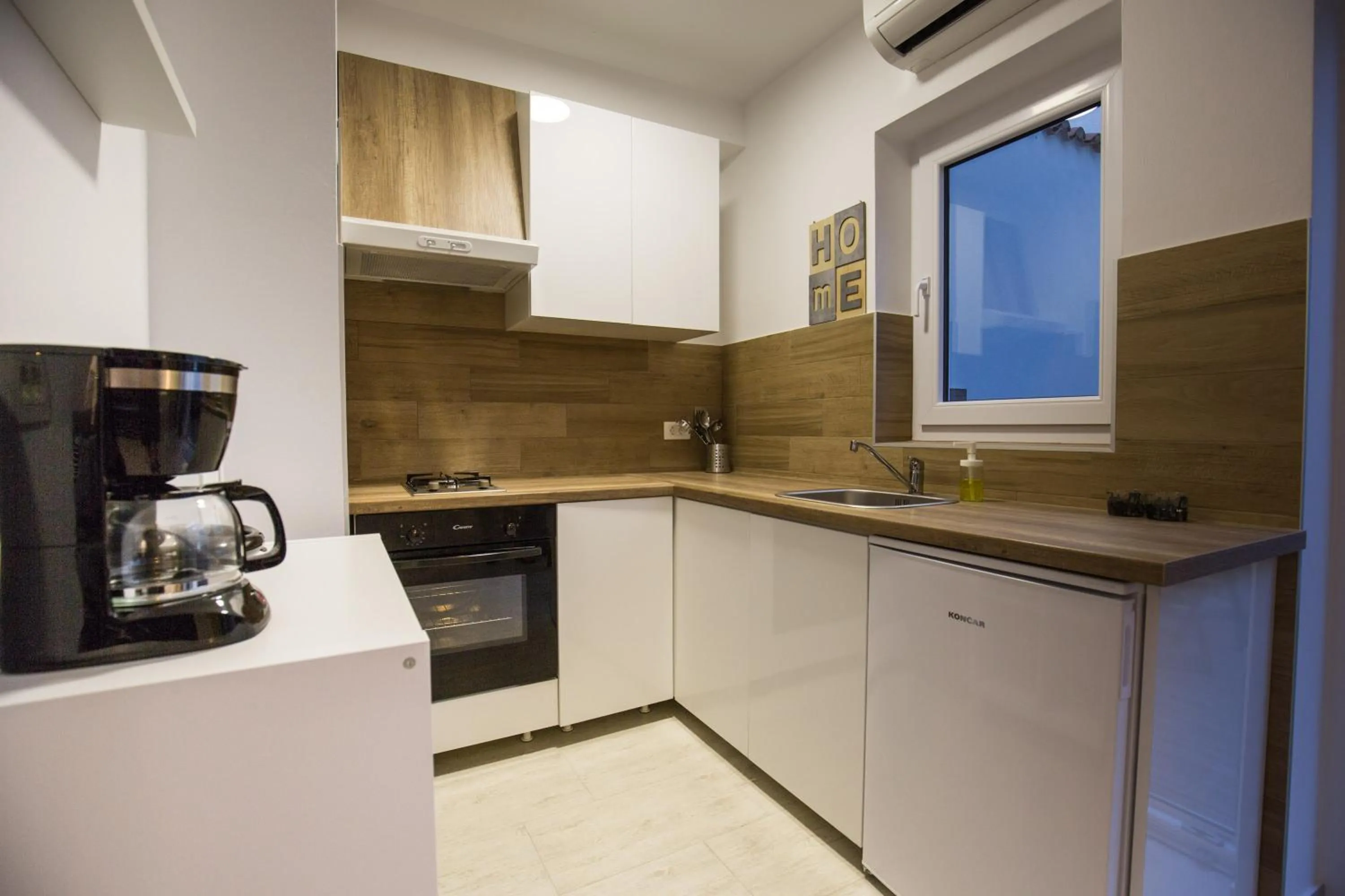 Kitchen or kitchenette in Stay Inn Arena Center