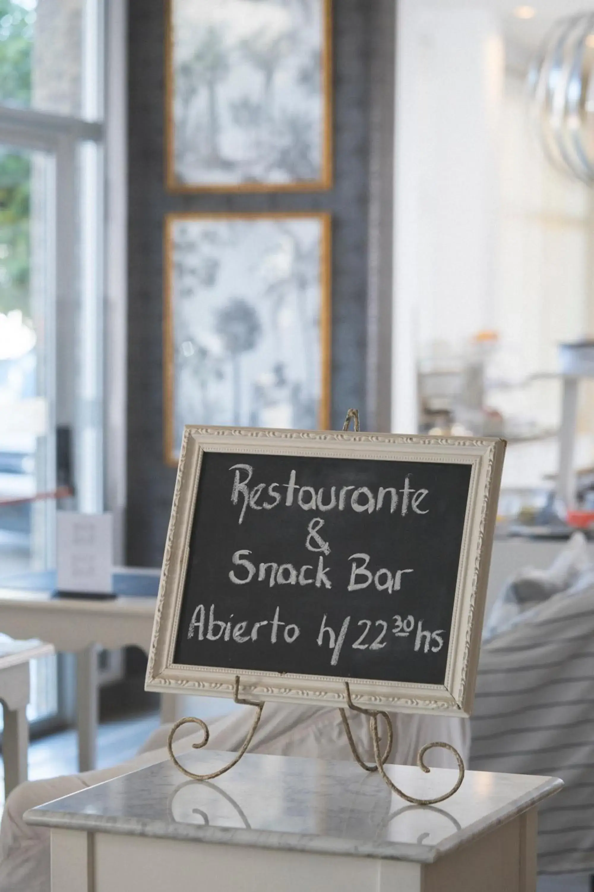 Restaurant/places to eat in Hotel Tolosa Restaurant/places to eat in Hotel Tolosa