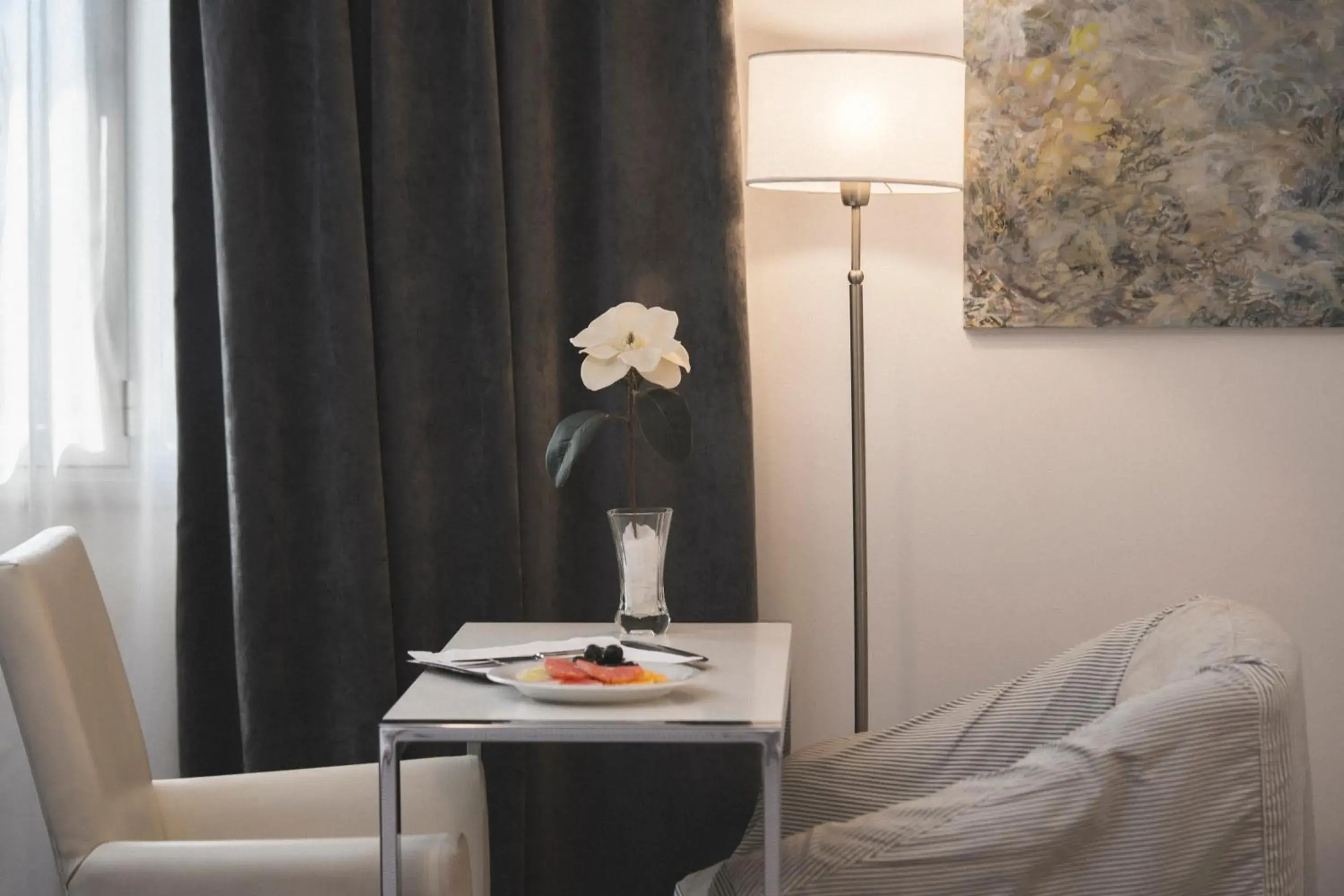 Superior Queen Room in Hotel Tolosa Superior Queen Room in Hotel Tolosa