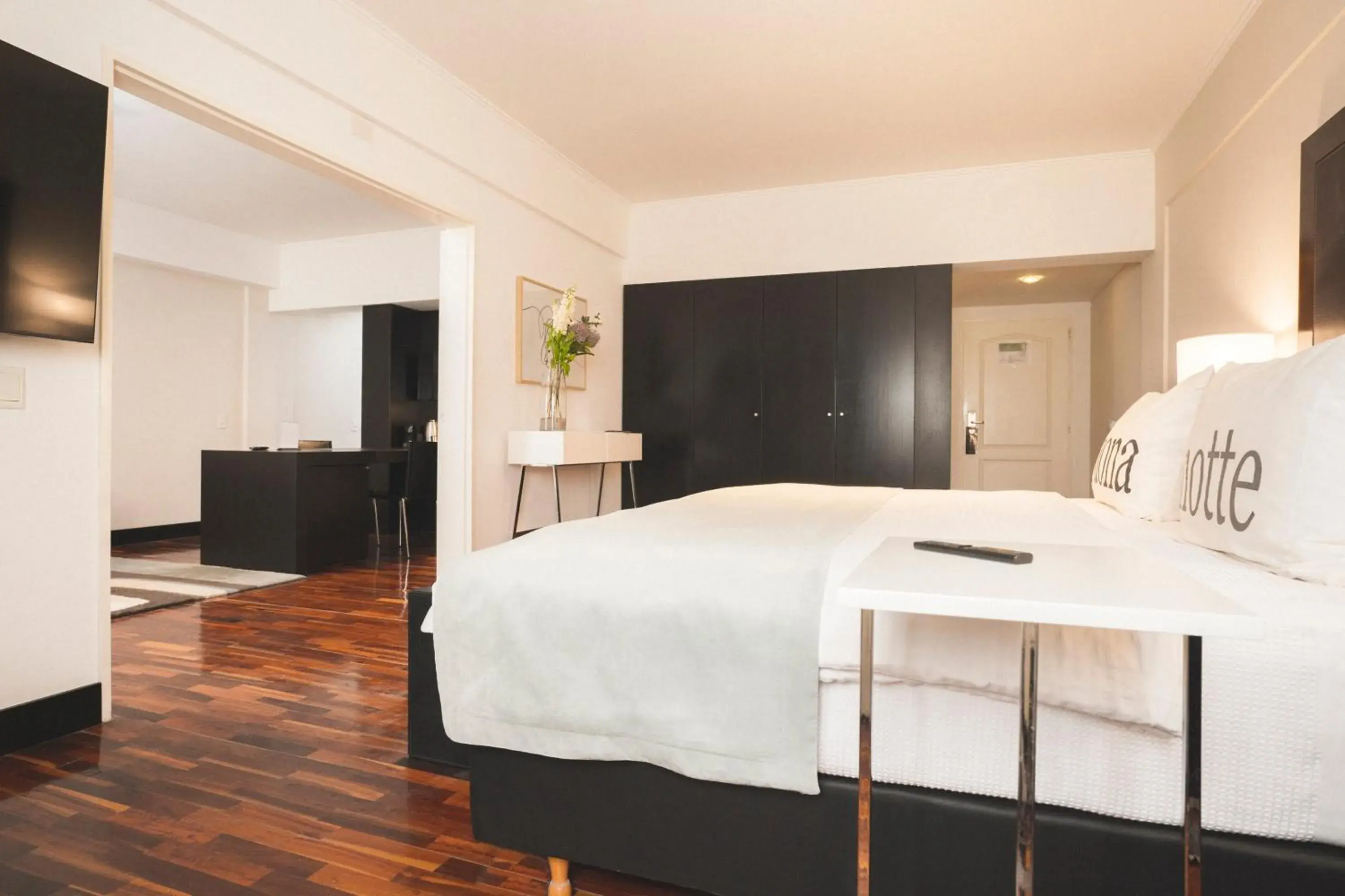 Executive Deluxe Room (2 Adults + 1 Child) in Hotel Tolosa Executive Deluxe Room (2 Adults + 1 Child) in Hotel Tolosa