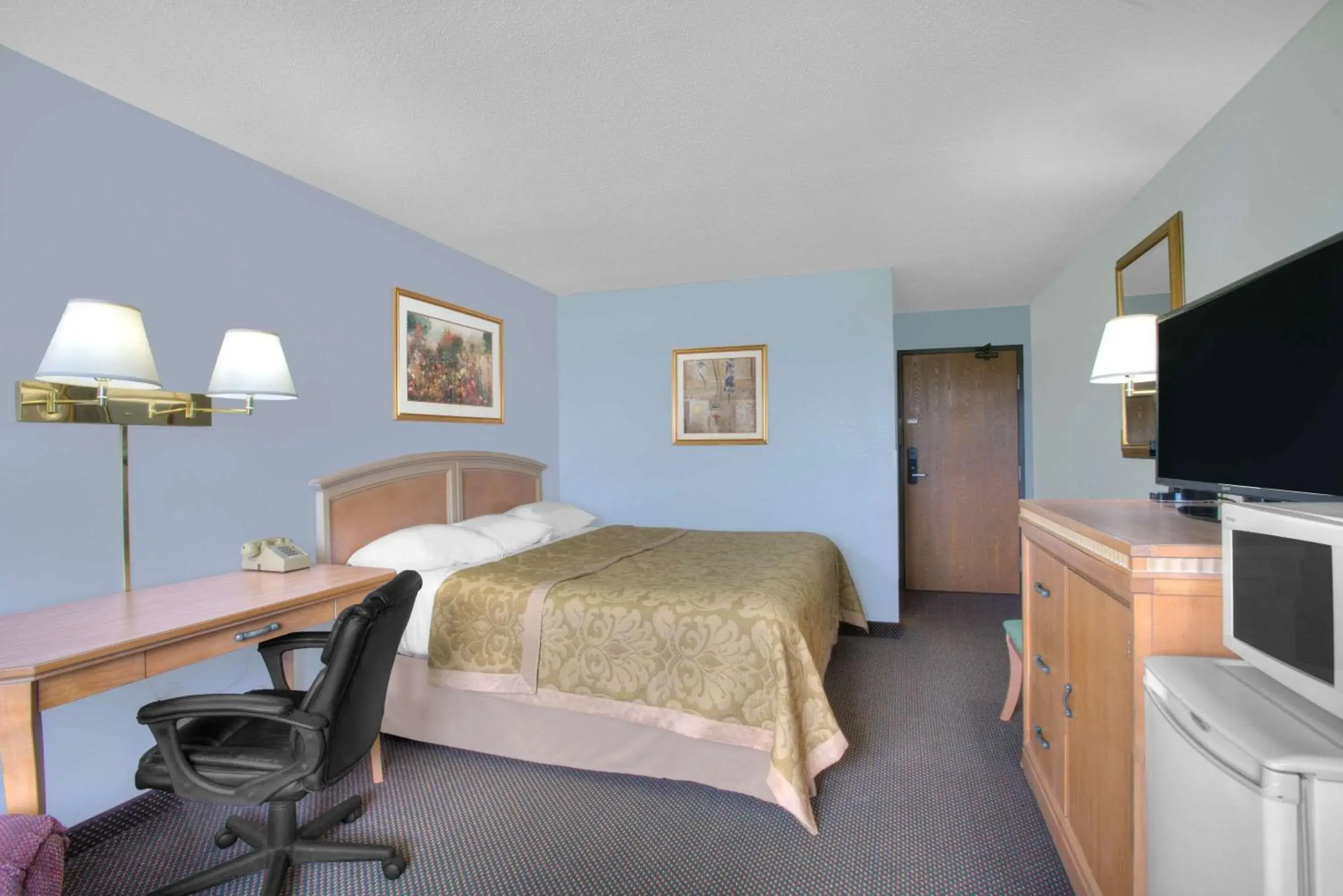 Photo of the whole room, Bed in Super 8 by Wyndham Augusta Photo of the whole room, Bed in Super 8 by Wyndham Augusta