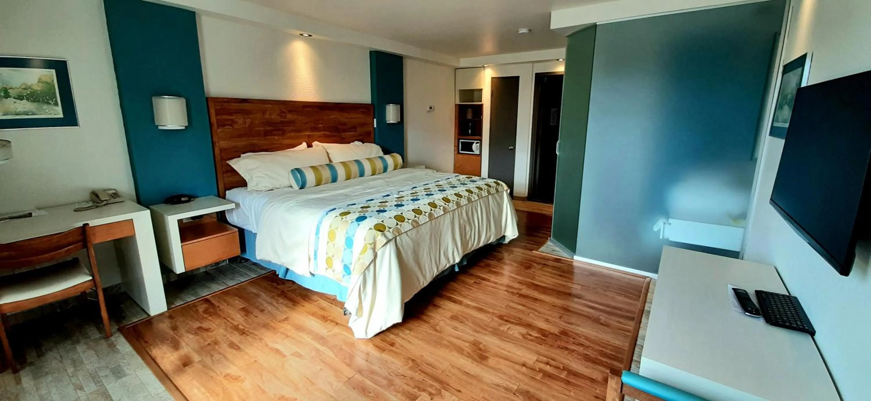 Bed in Motel Chute des Pères