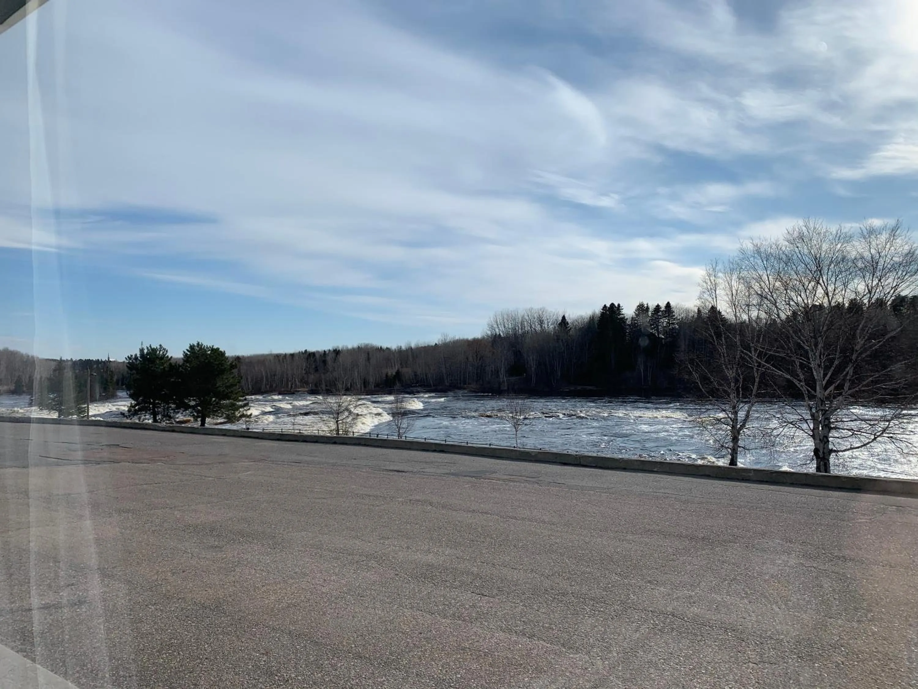 Spring in Motel Chute des Pères