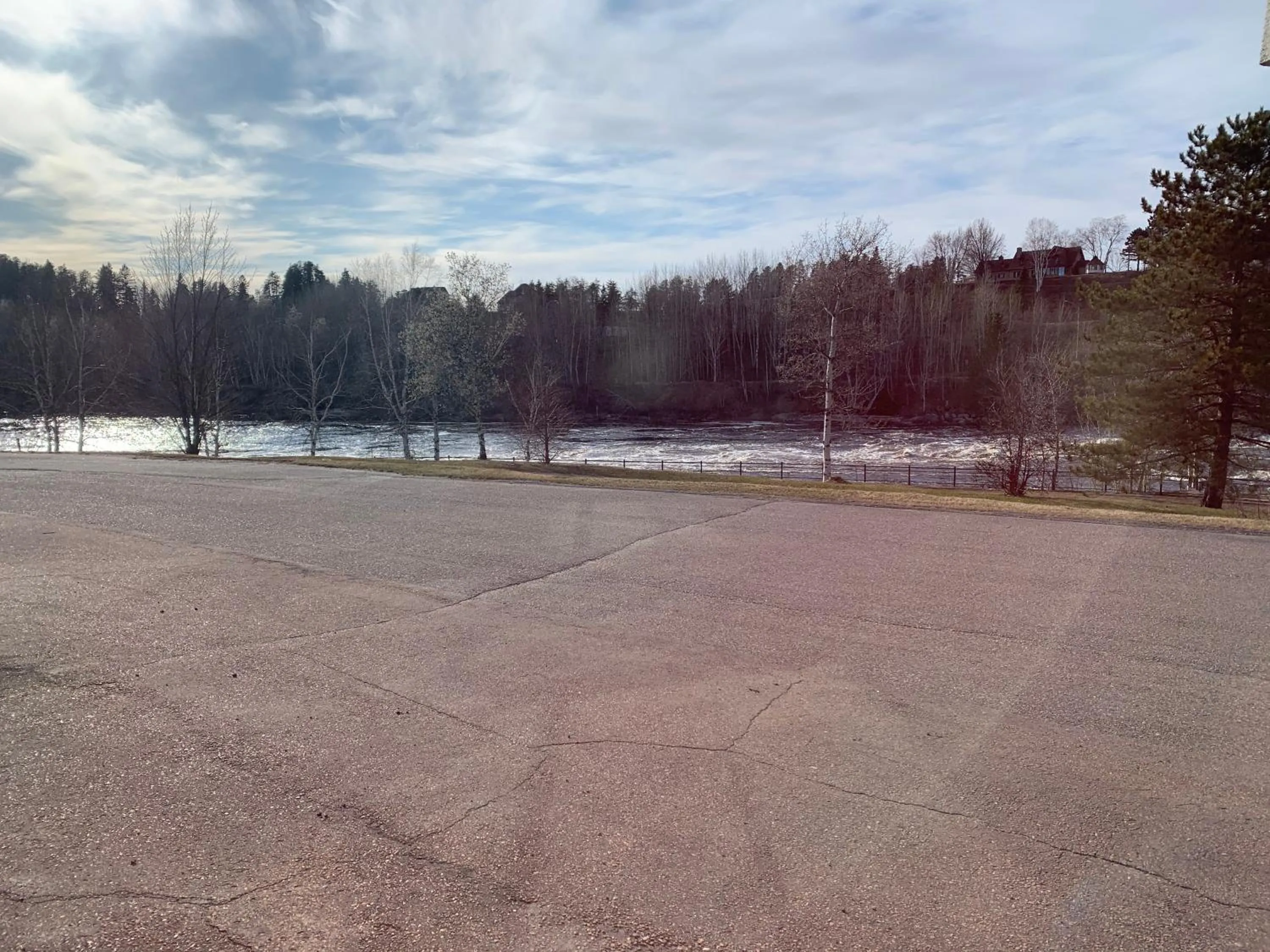 Spring in Motel Chute des Pères