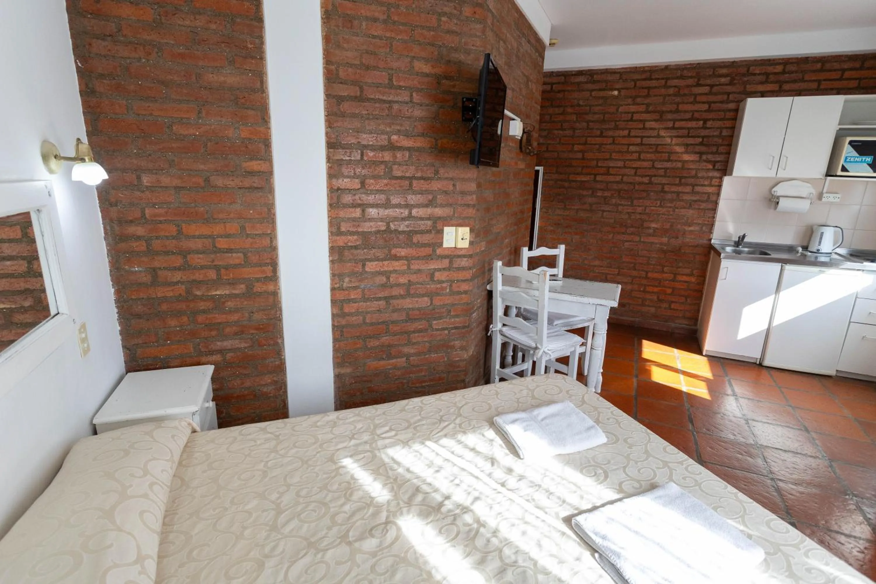 Bed in Los Tulipanes Apart de Mar