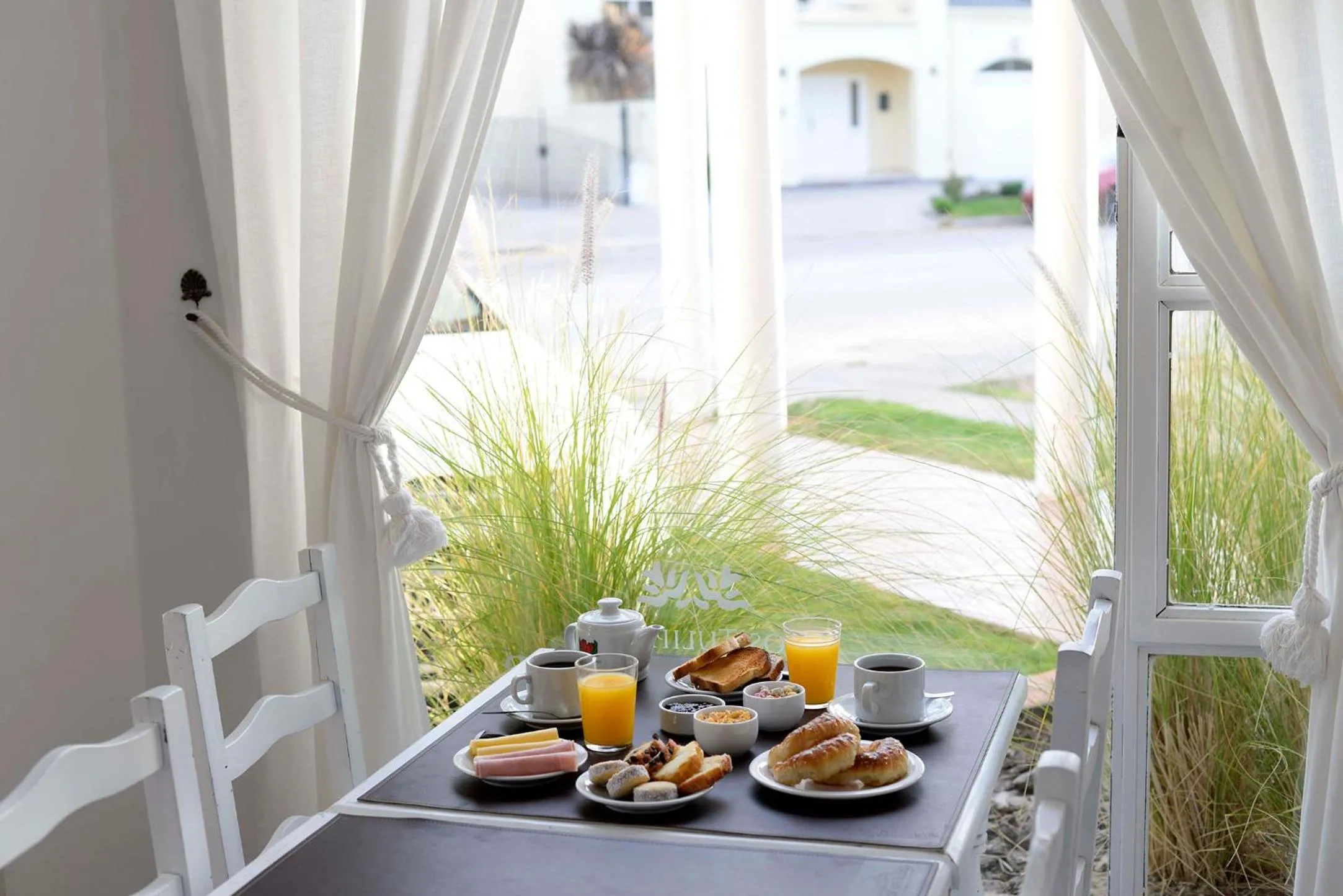 Breakfast in Los Tulipanes Apart de Mar
