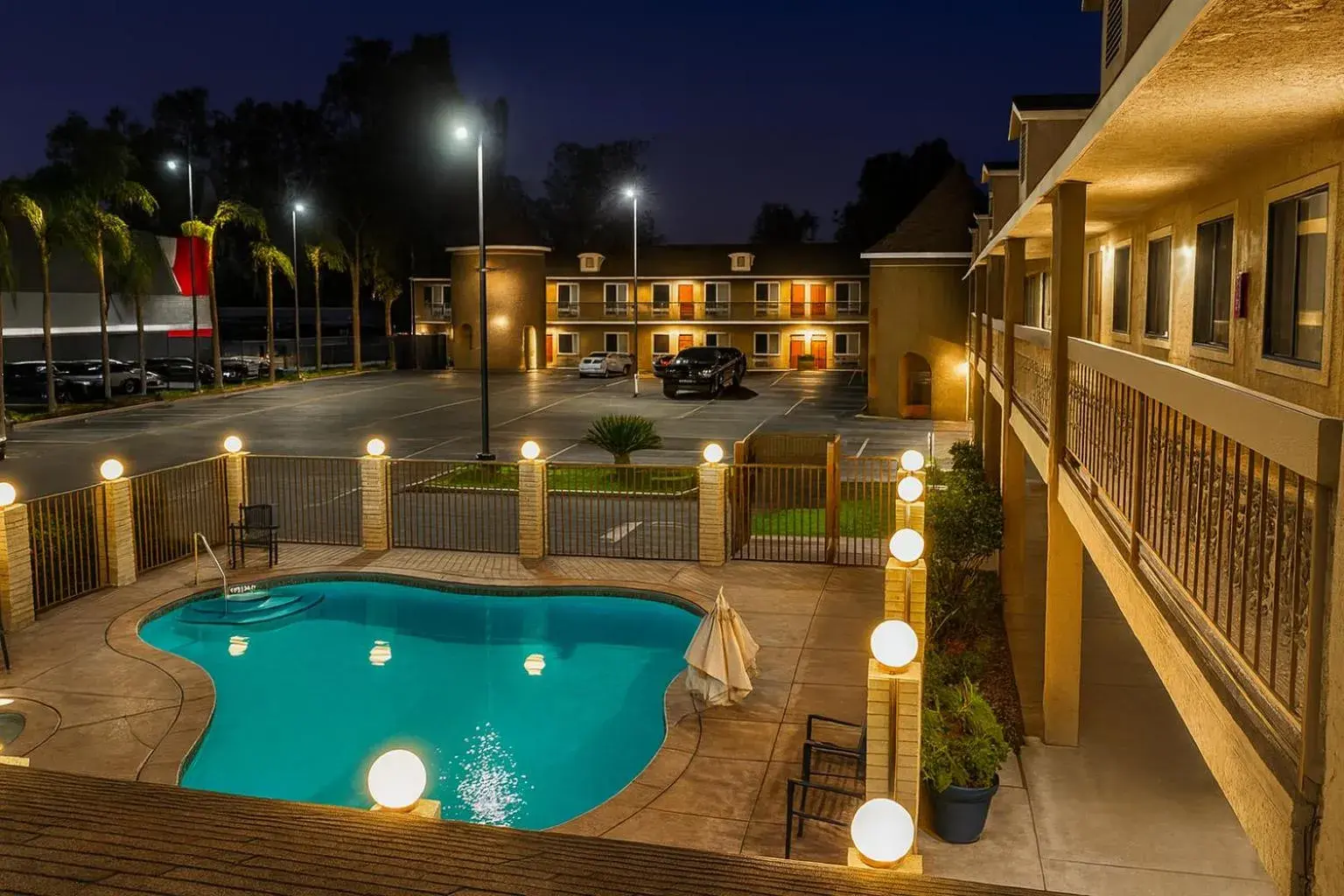 Swimming pool in Super 8 by Wyndham Bakersfield South CA Swimming pool in Super 8 by Wyndham Bakersfield South CA