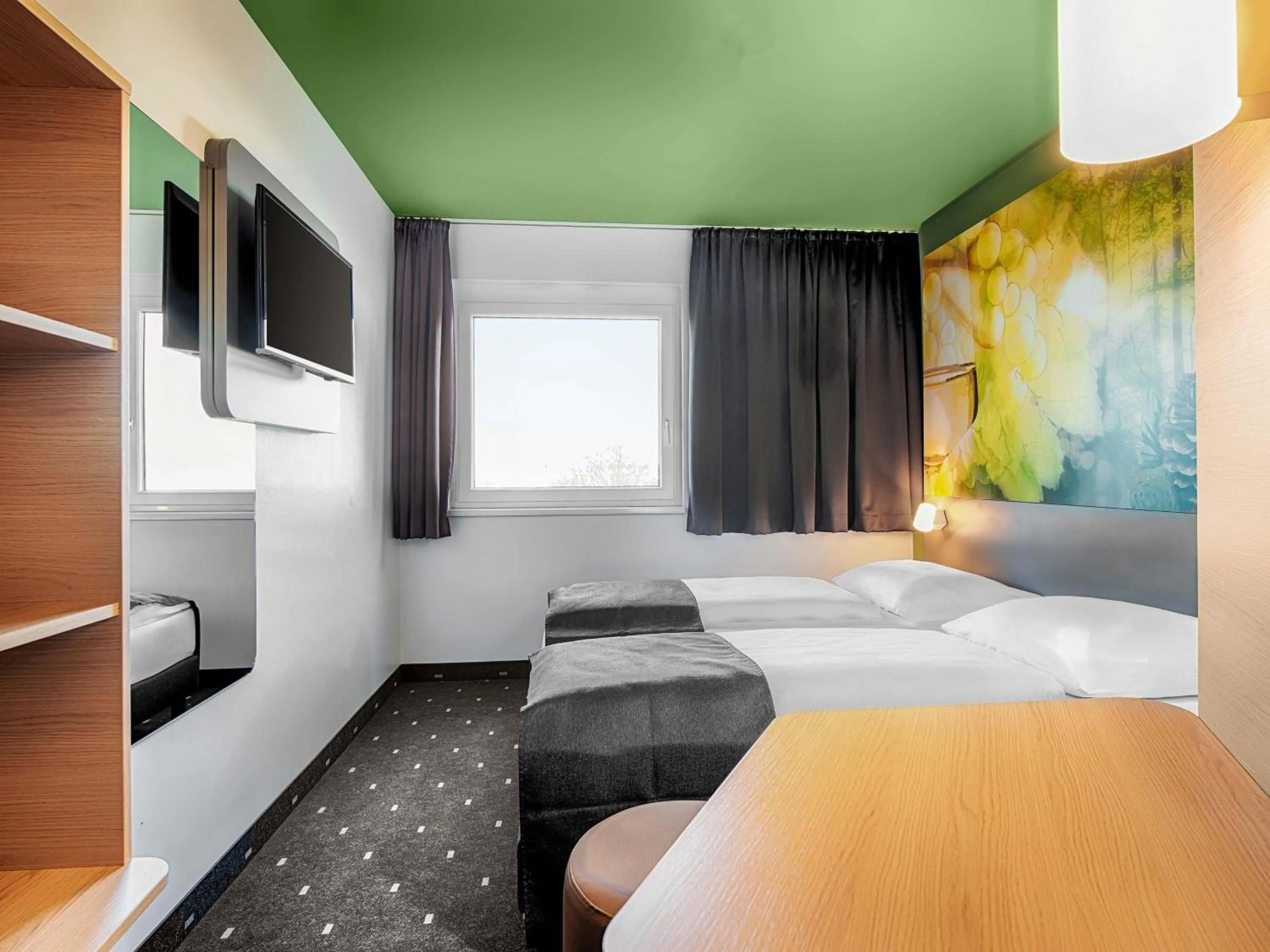 Photo of the whole room, Bed in B&B HOTEL Baden-Airpark