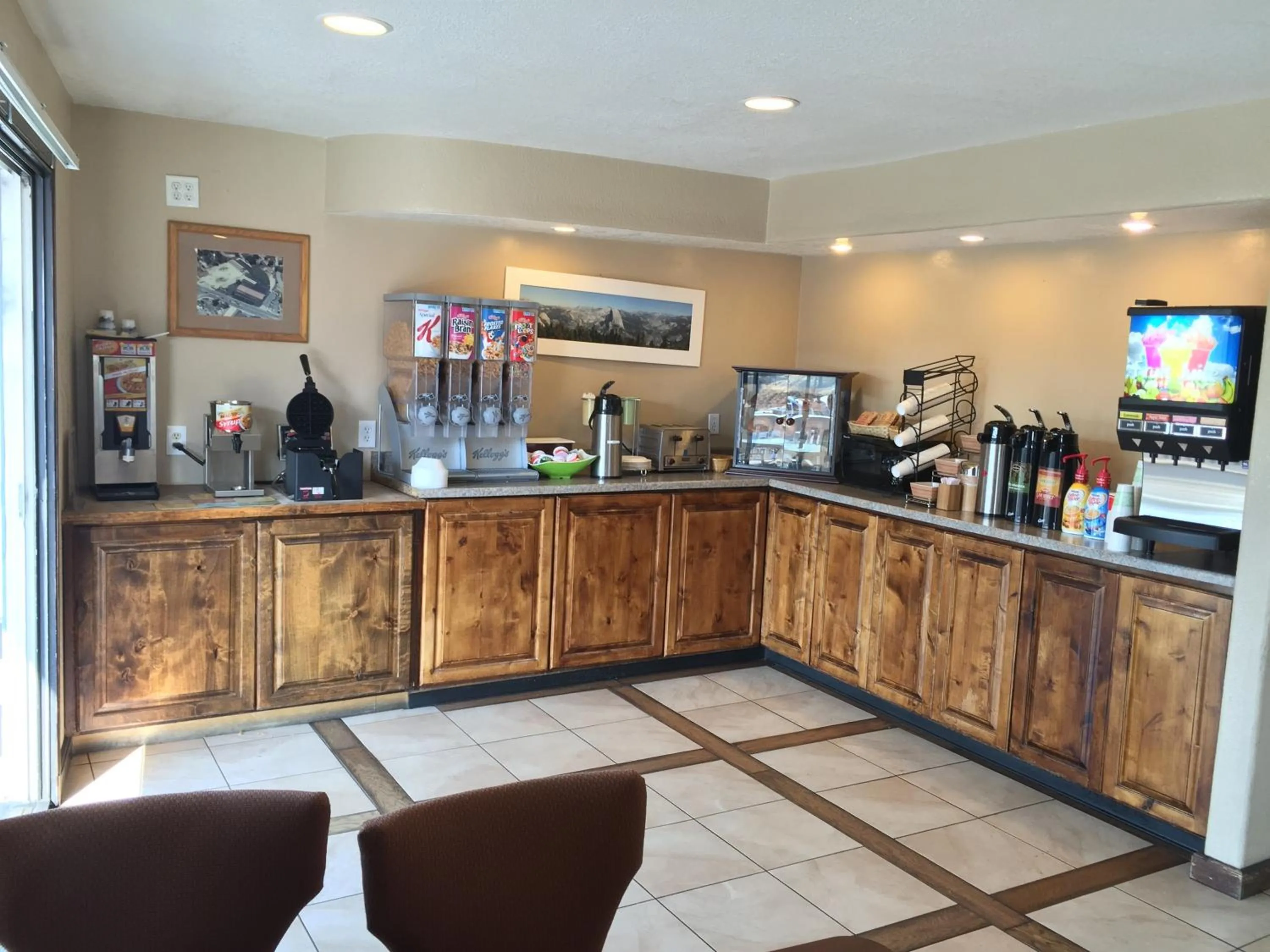 Restaurant/places to eat in Oakhurst Lodge