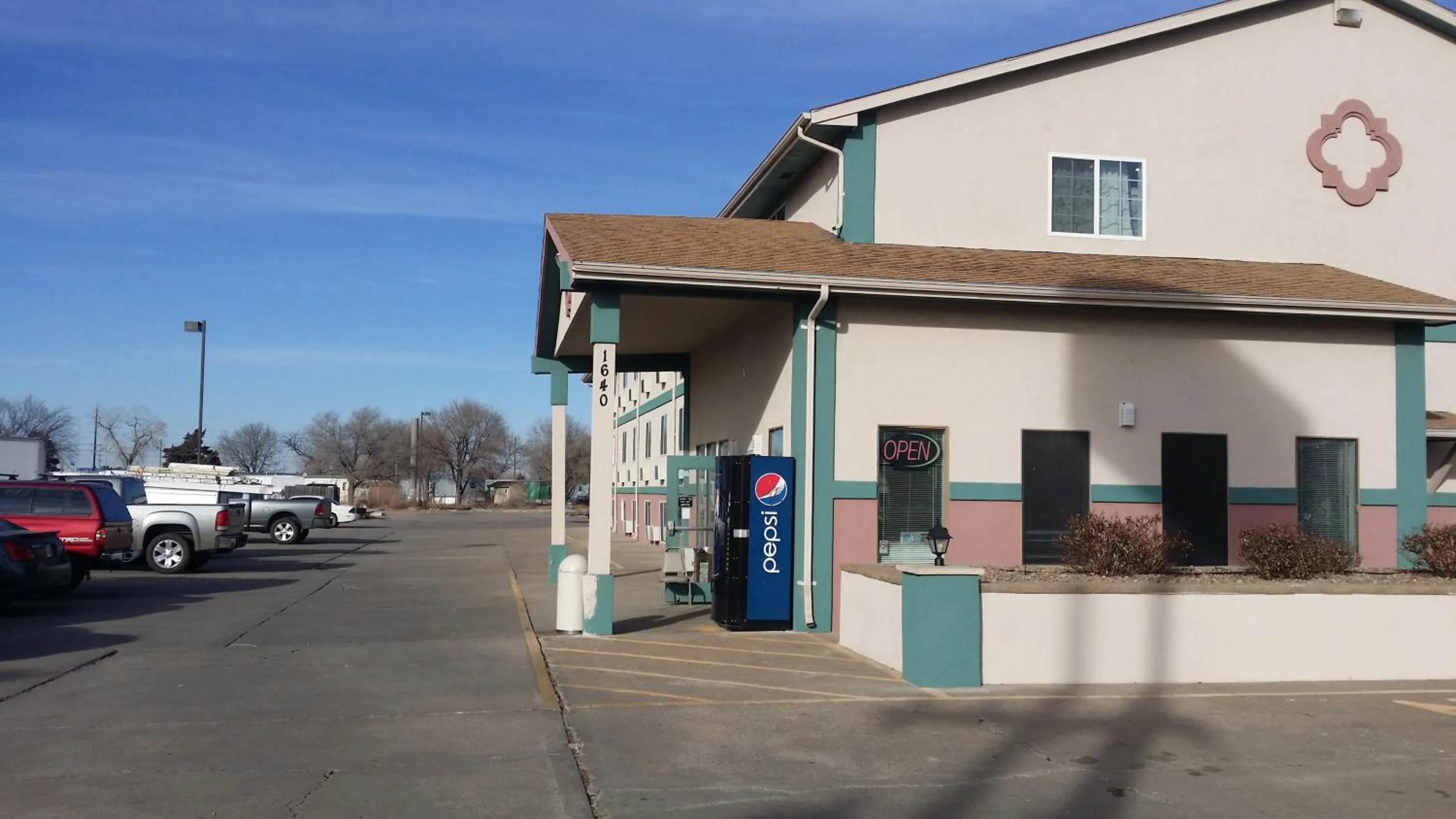 Property building in Value Inn & Suites Salina