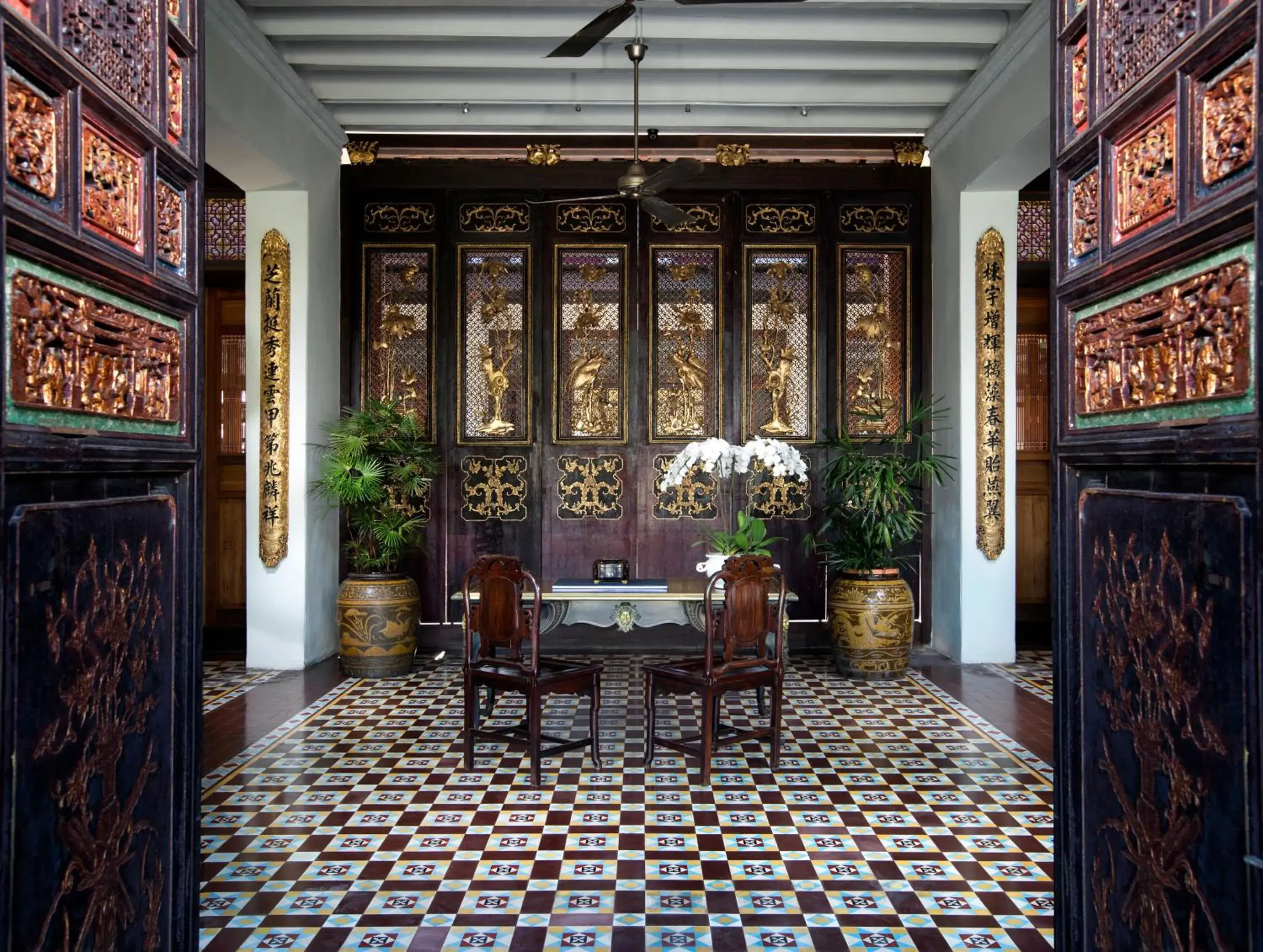 Facade/entrance in Seven Terraces Facade/entrance in Seven Terraces