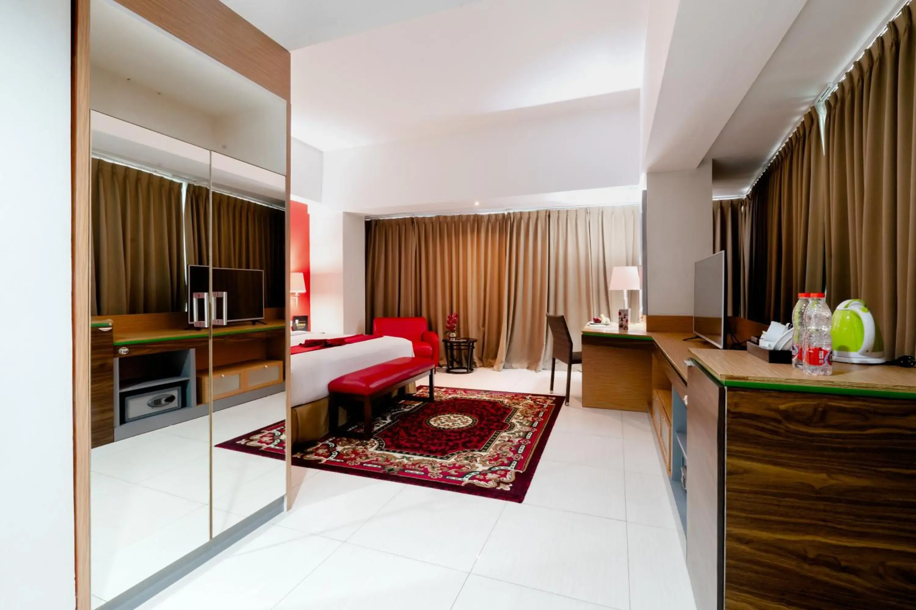 Photo of the whole room in Atrium Premiere Hotel Yogyakarta Ambarukmo Photo of the whole room in Atrium Premiere Hotel Yogyakarta Ambarukmo