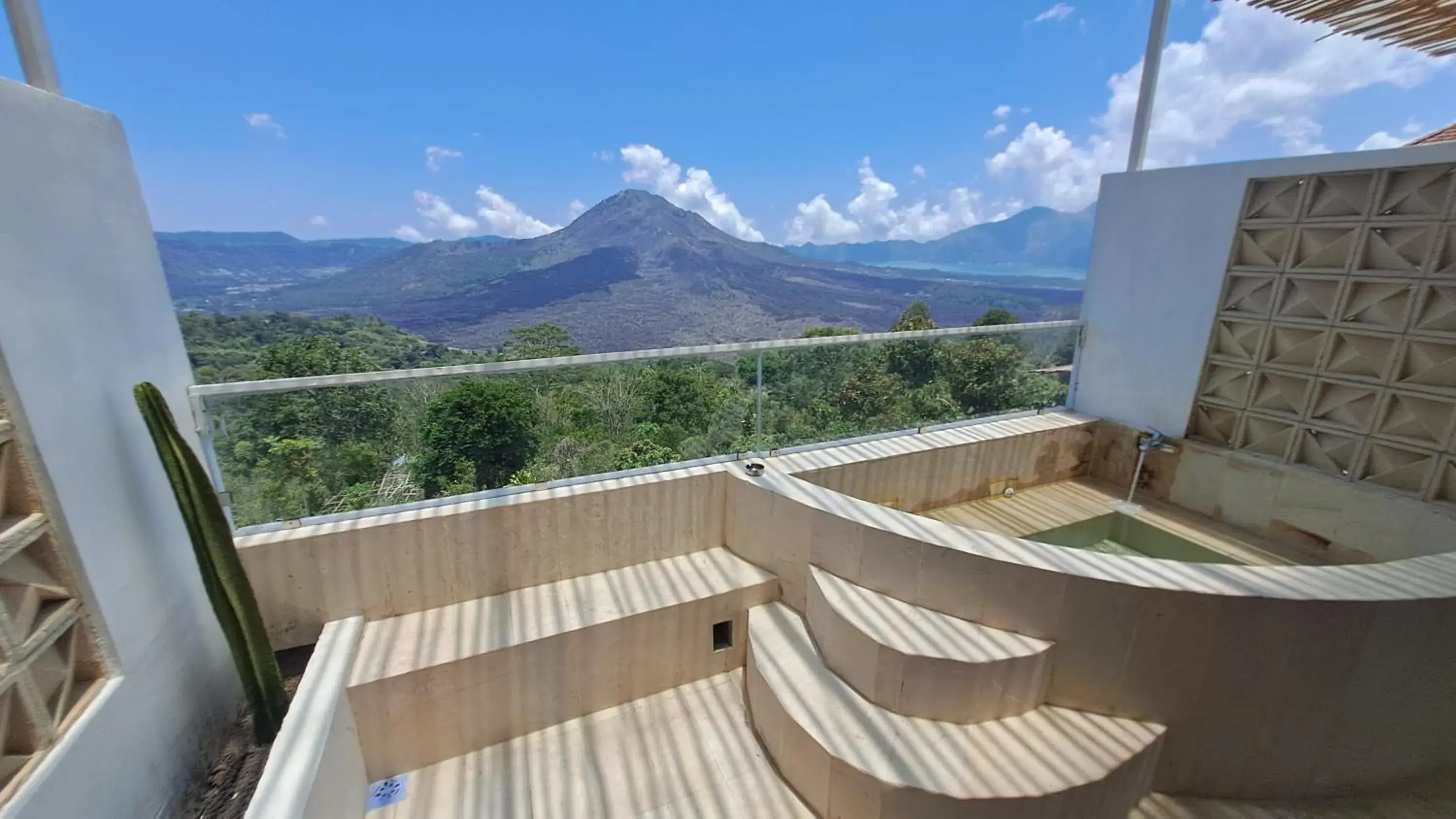 The Kayuan The Kayuan