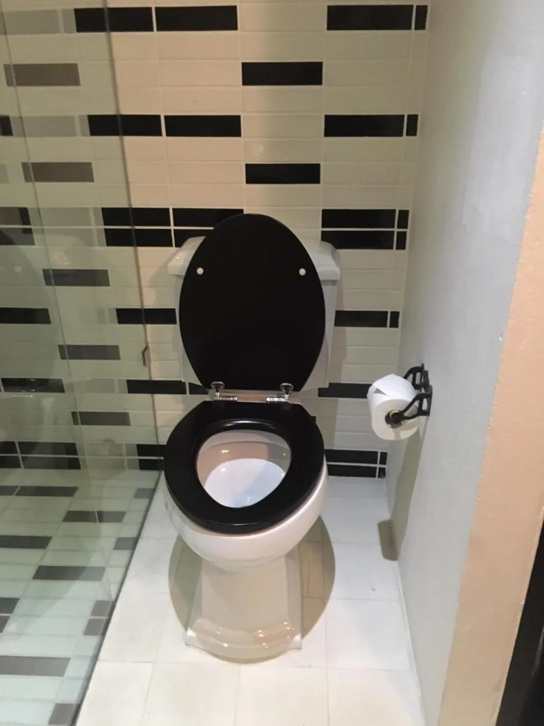 Toilet in Baan Chart