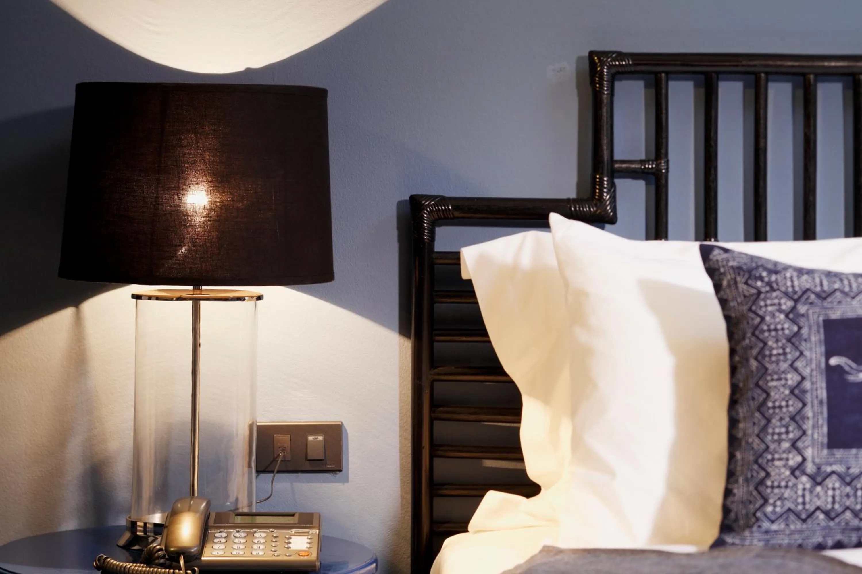 Decorative detail, Bed in Baan Chart