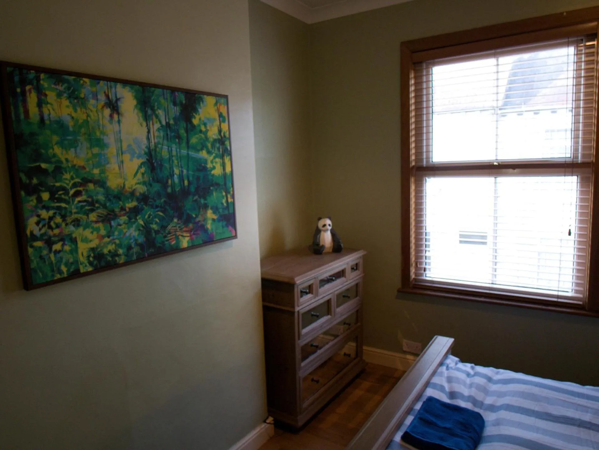 Bed in Falconer Street