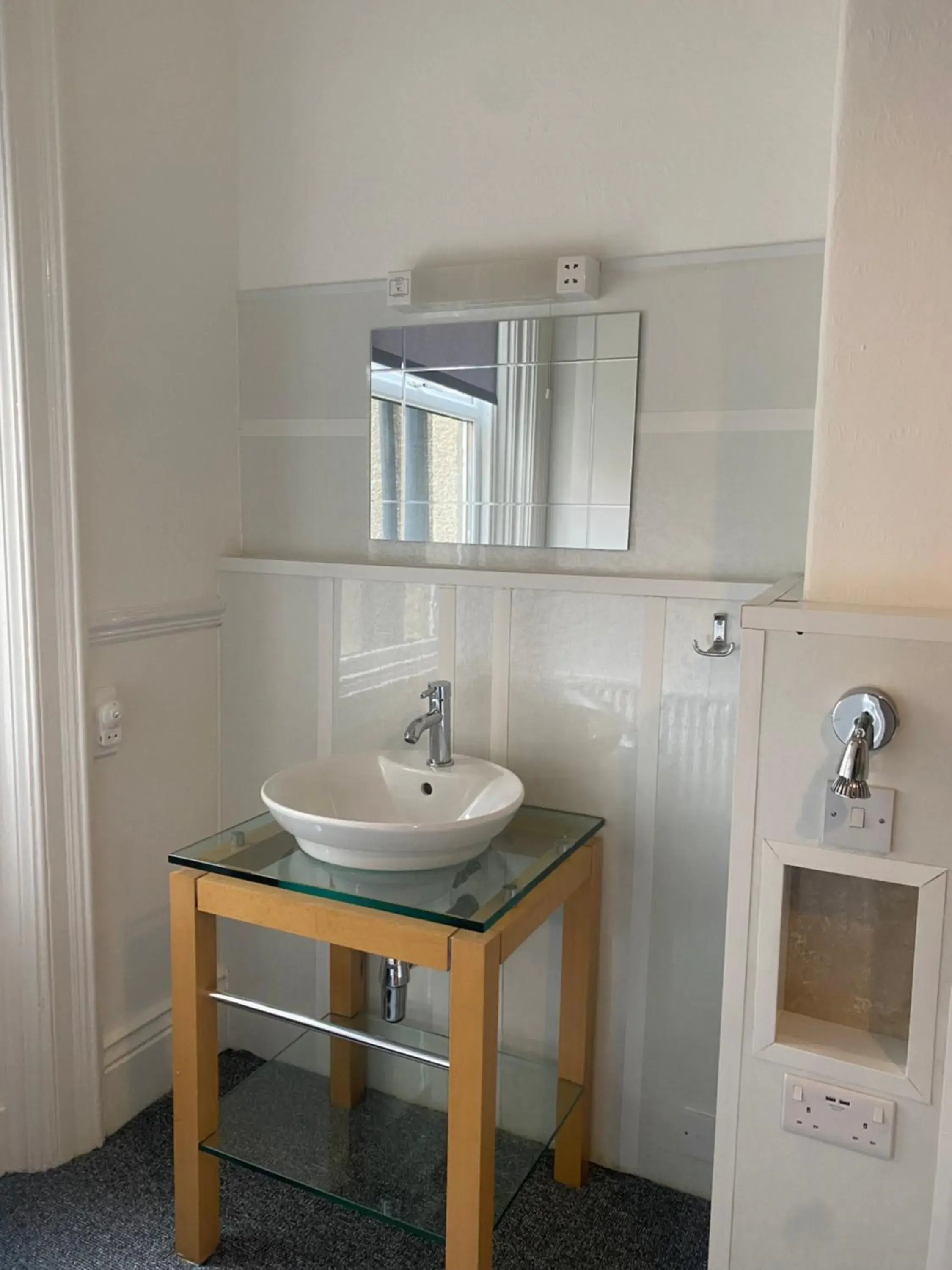 Double Room with ensuite in The Brighton Double Room with ensuite in The Brighton