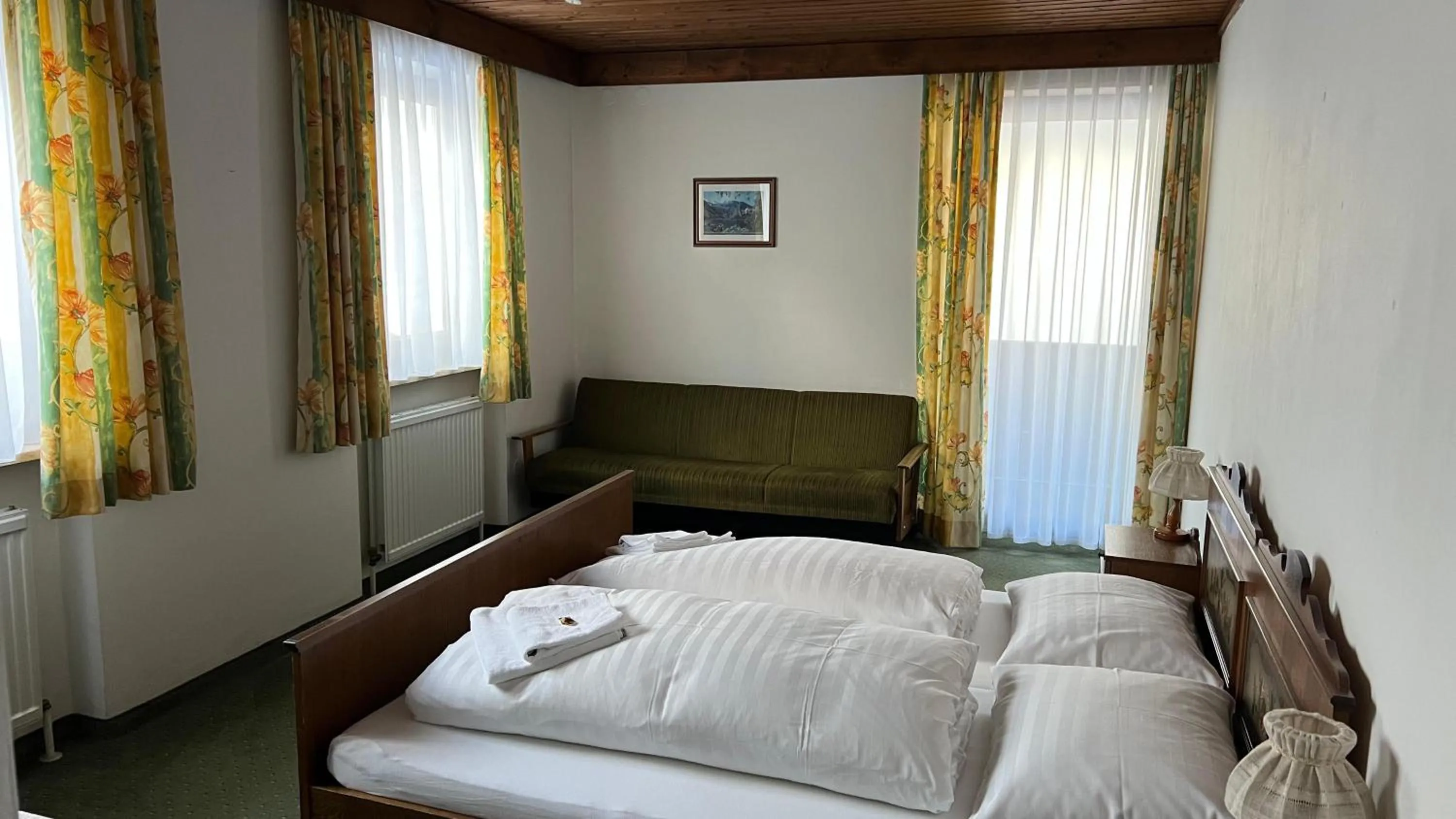 Bedroom, Bed in Haus Alpina by Châtel Reizen