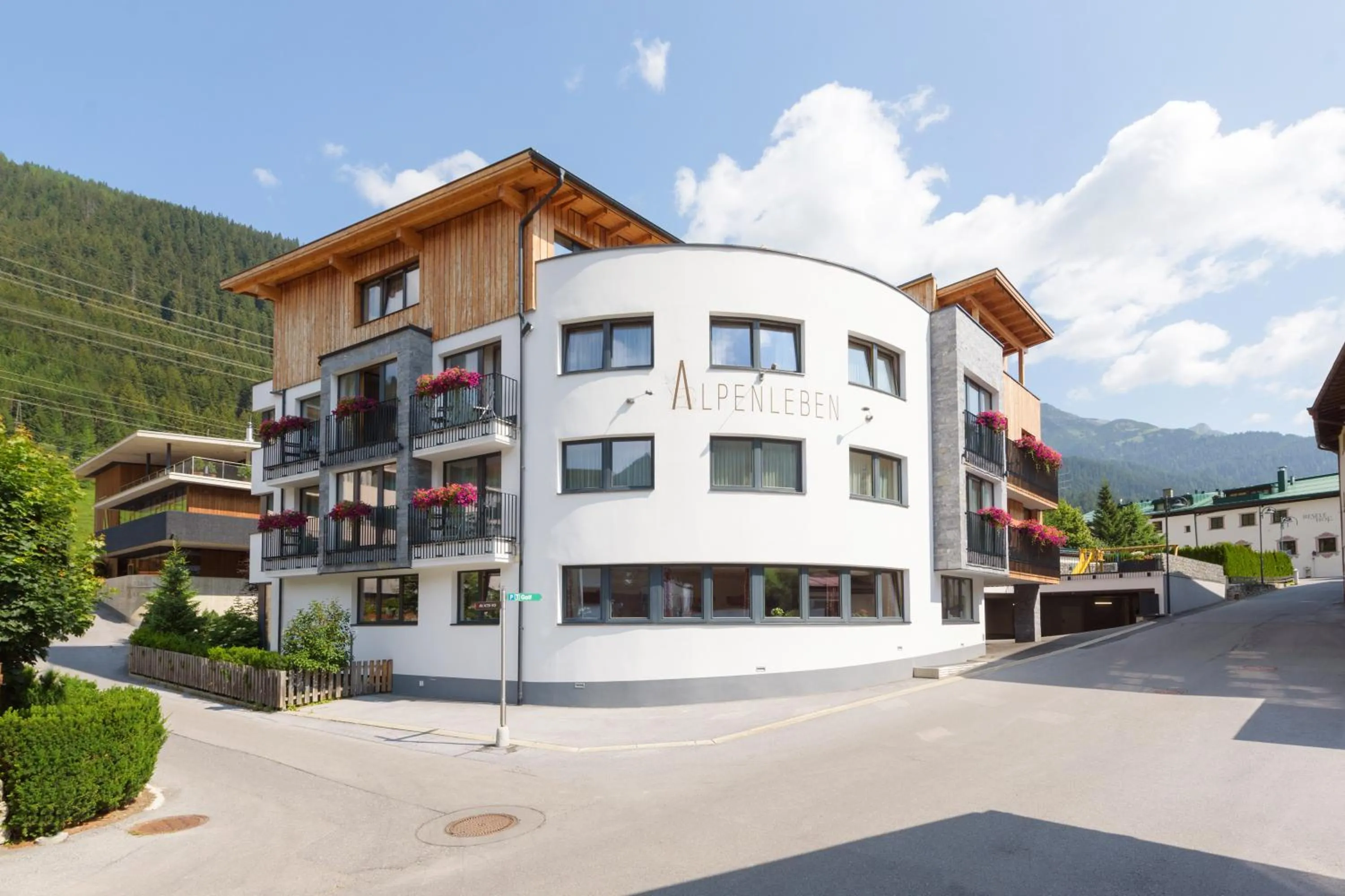 Property building in Alpenleben