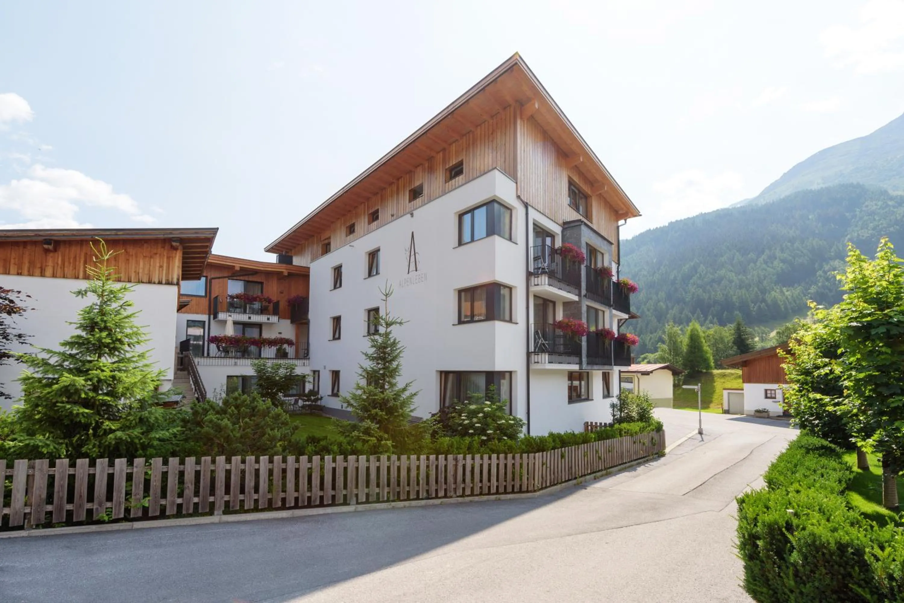 Property building in Alpenleben
