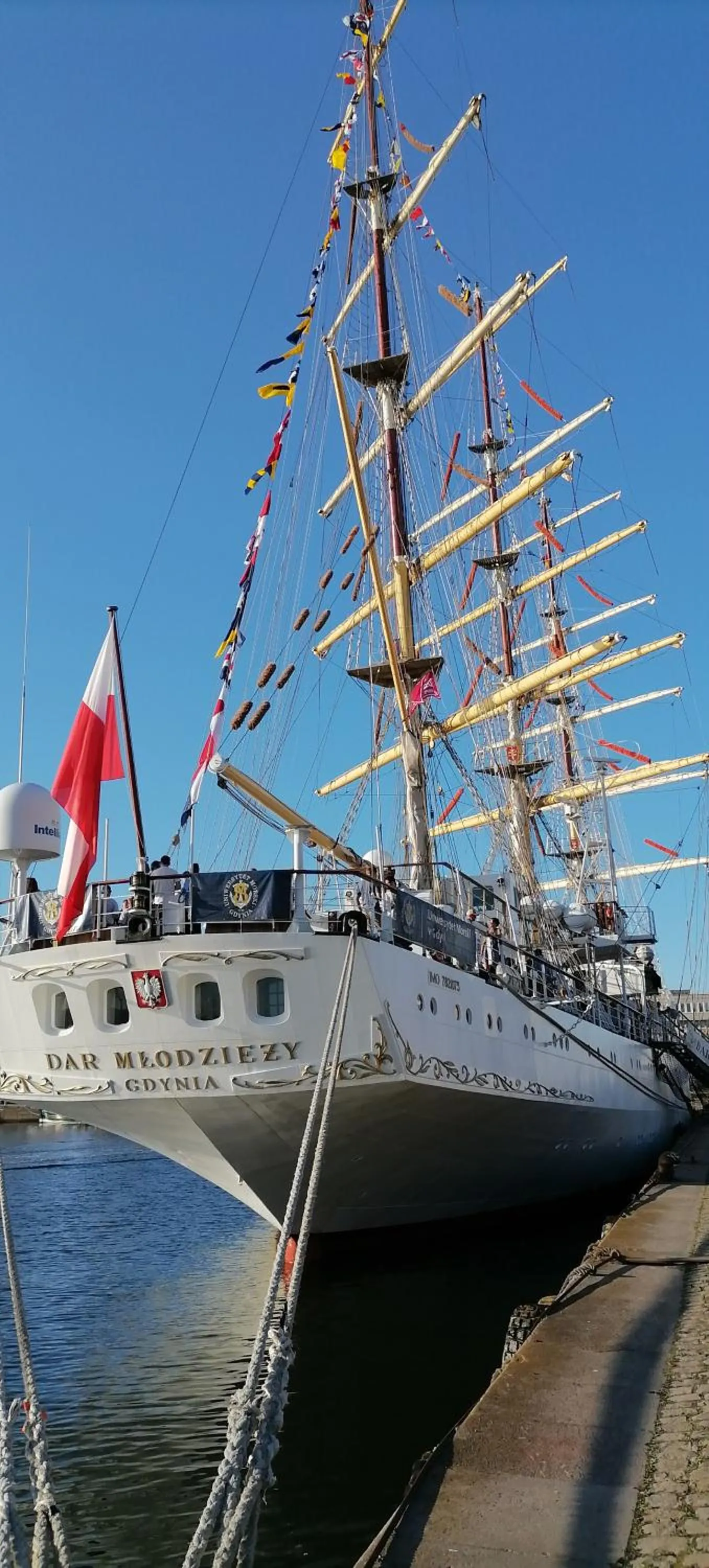 Hôtel Les Gens De Mer Dunkerque by Popinns