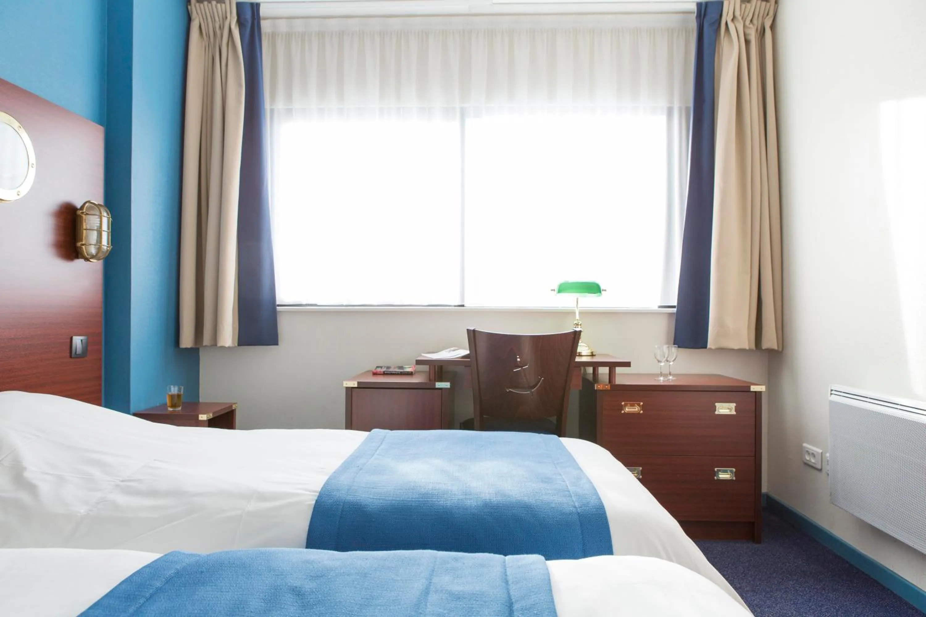 Other, Bed in Hôtel Les Gens De Mer Dunkerque by Popinns