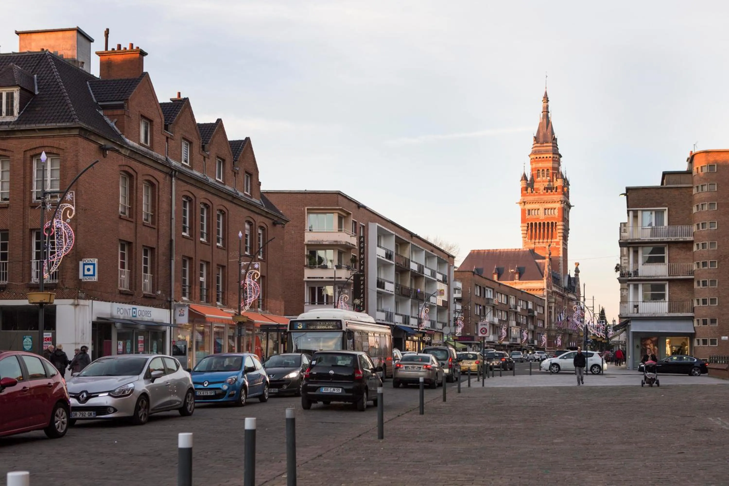 Neighbourhood in Hôtel Les Gens De Mer Dunkerque by Popinns