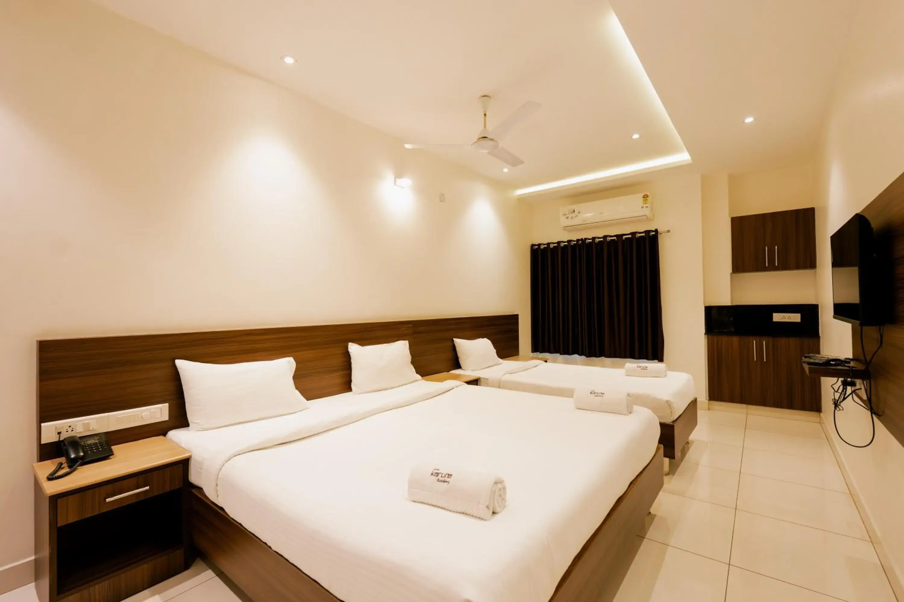 Triple Room in Hotel Karuna Residency Triple Room in Hotel Karuna Residency