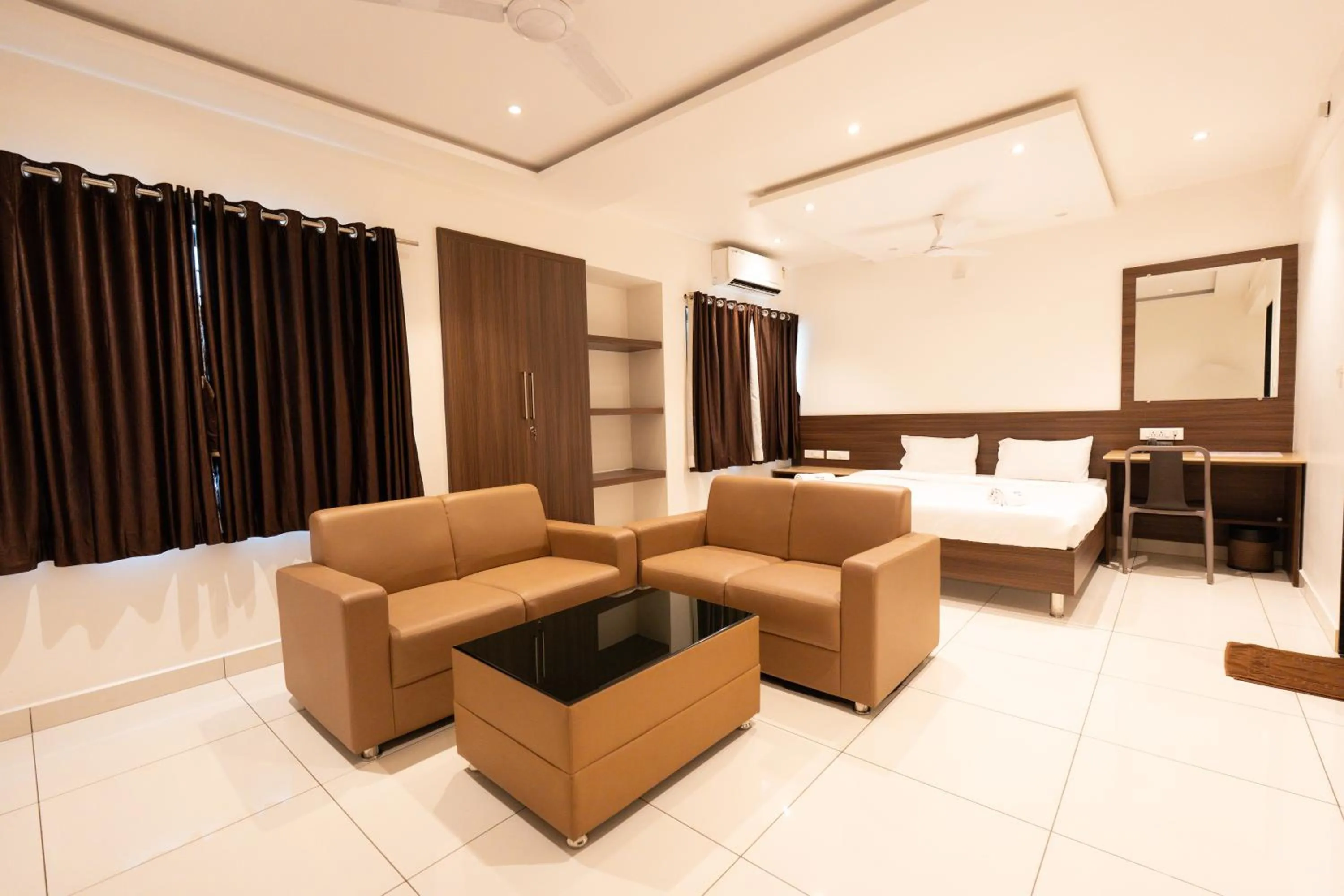 Hotel Karuna Residency
