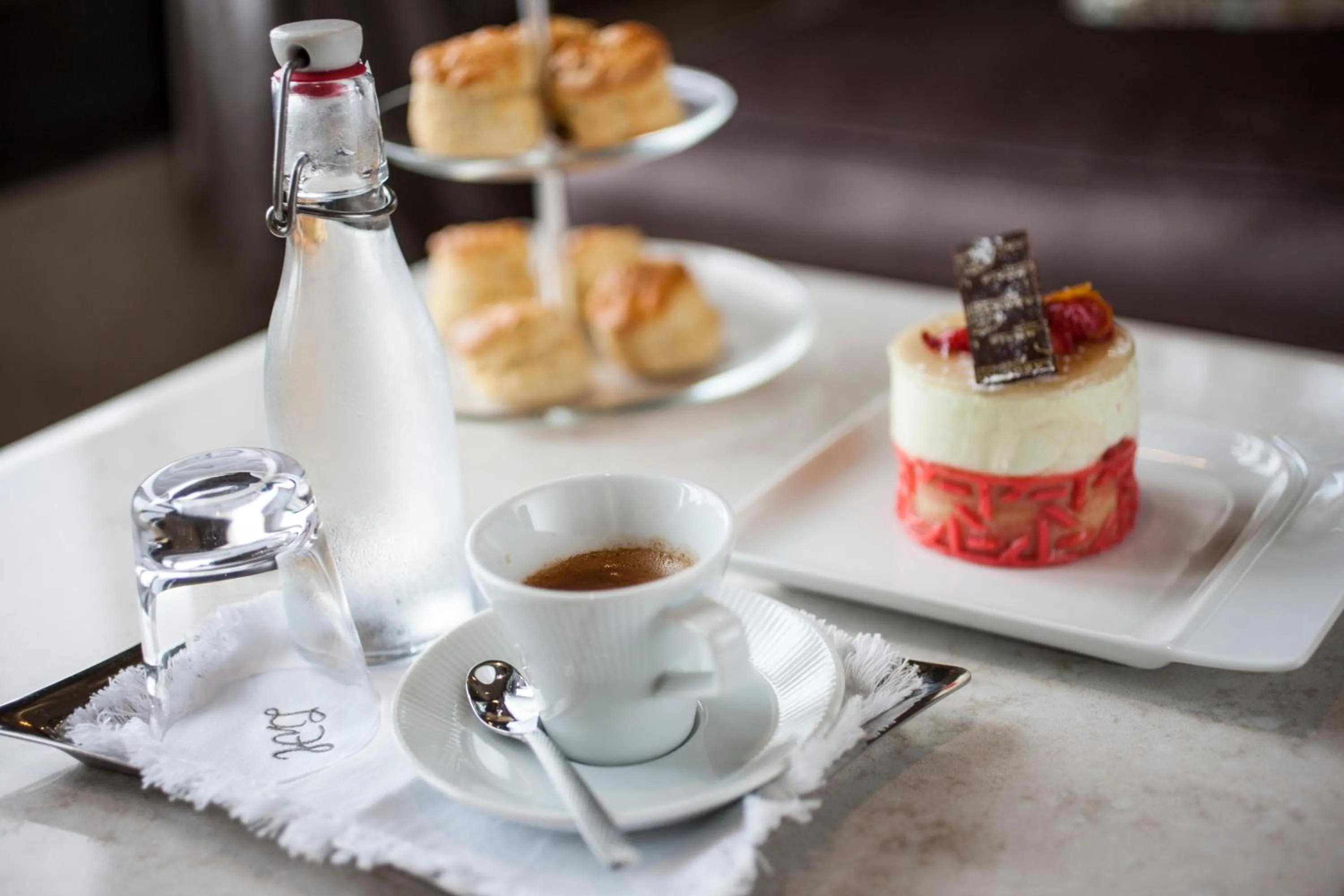 Restaurant/places to eat in Labourdonnais Waterfront Hotel