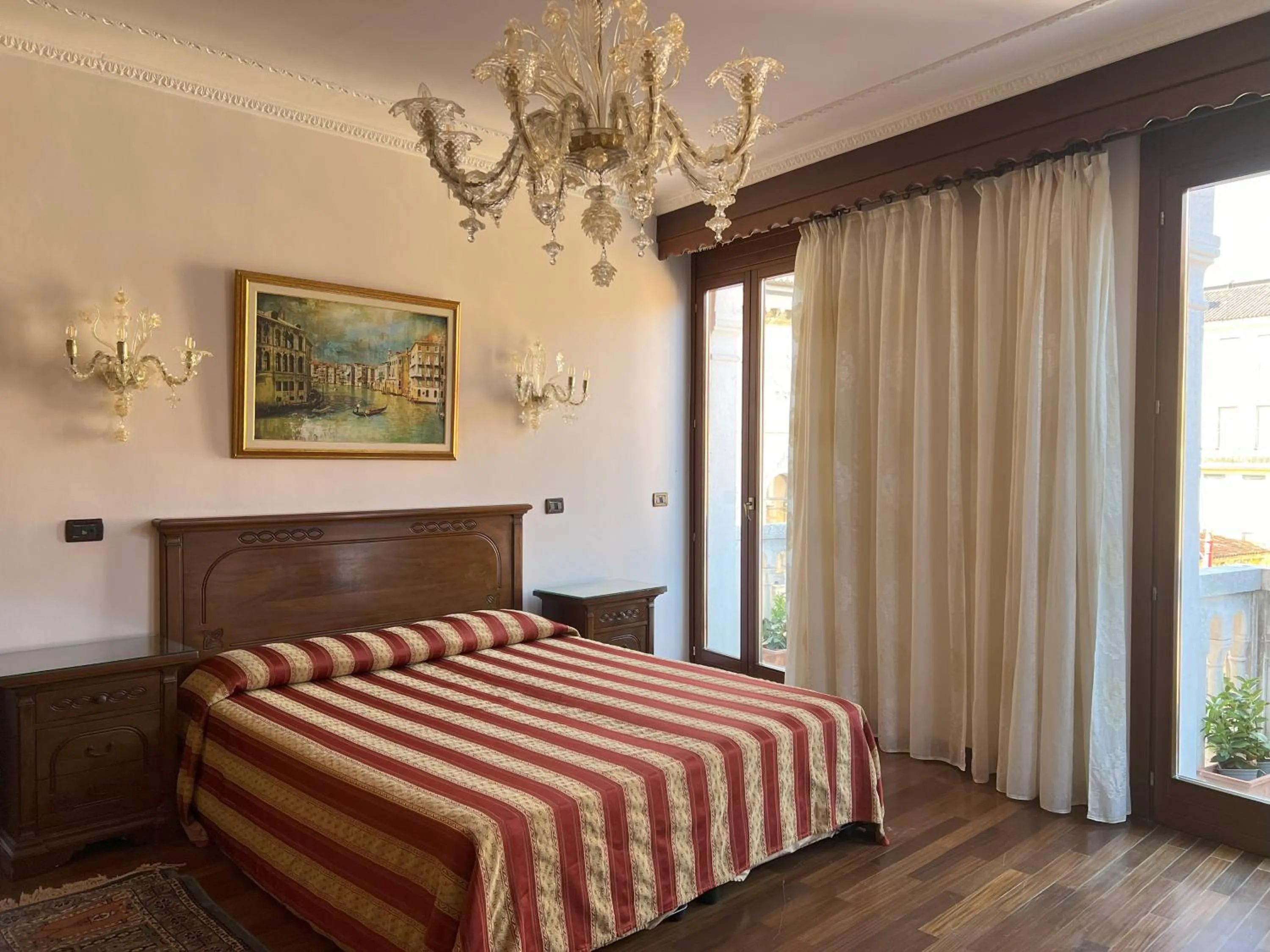 Bed in Hotel San Luca Venezia