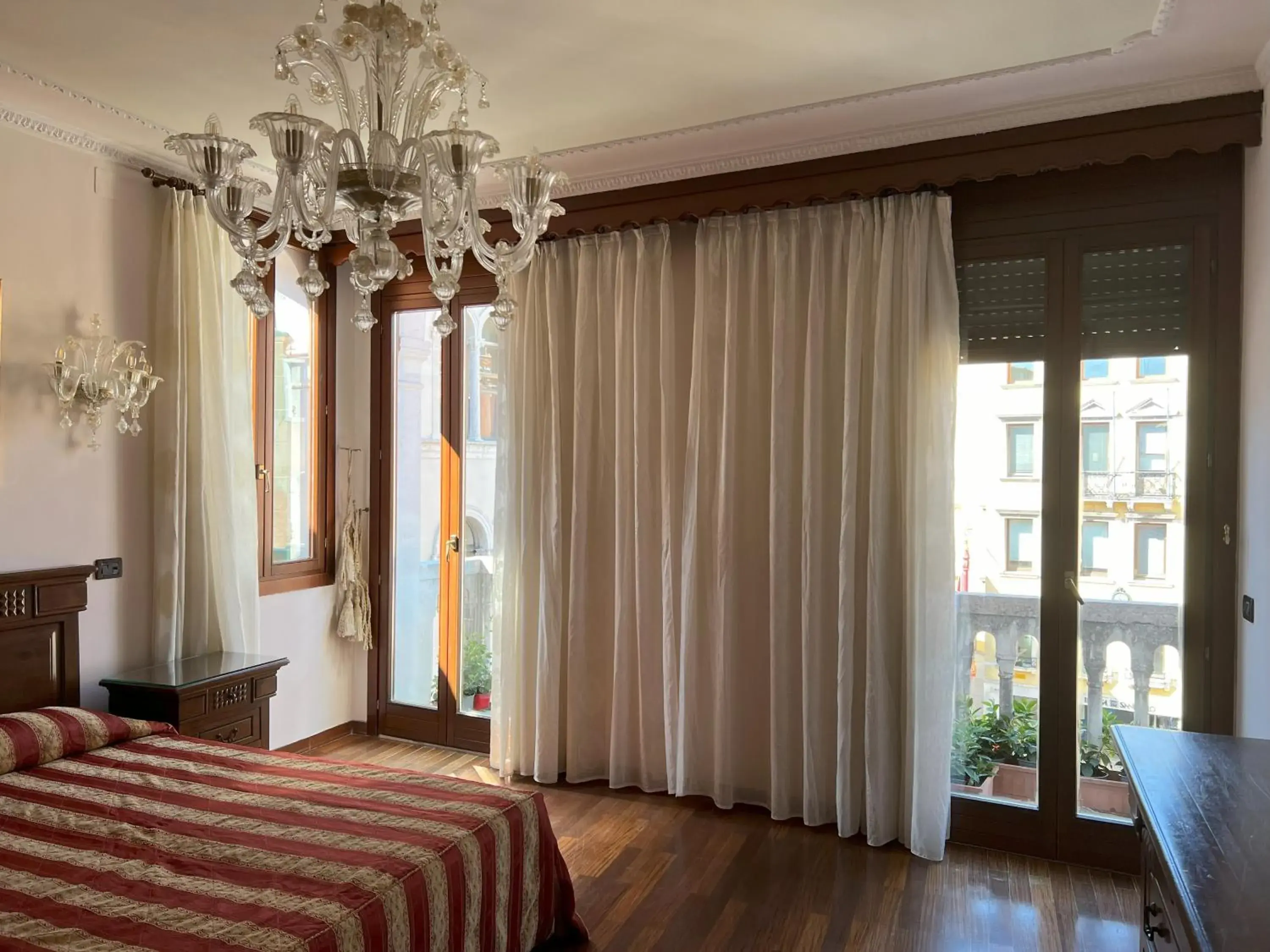 Two-Bedroom Apartment with Terrace in Hotel San Luca Venezia Two-Bedroom Apartment with Terrace in Hotel San Luca Venezia