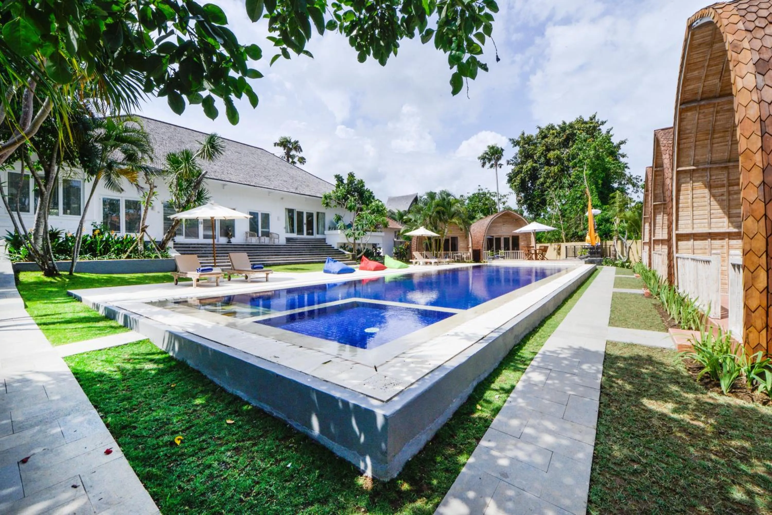 Swimming pool in Villa Del Mar Canggu by Kanaya Hospitality