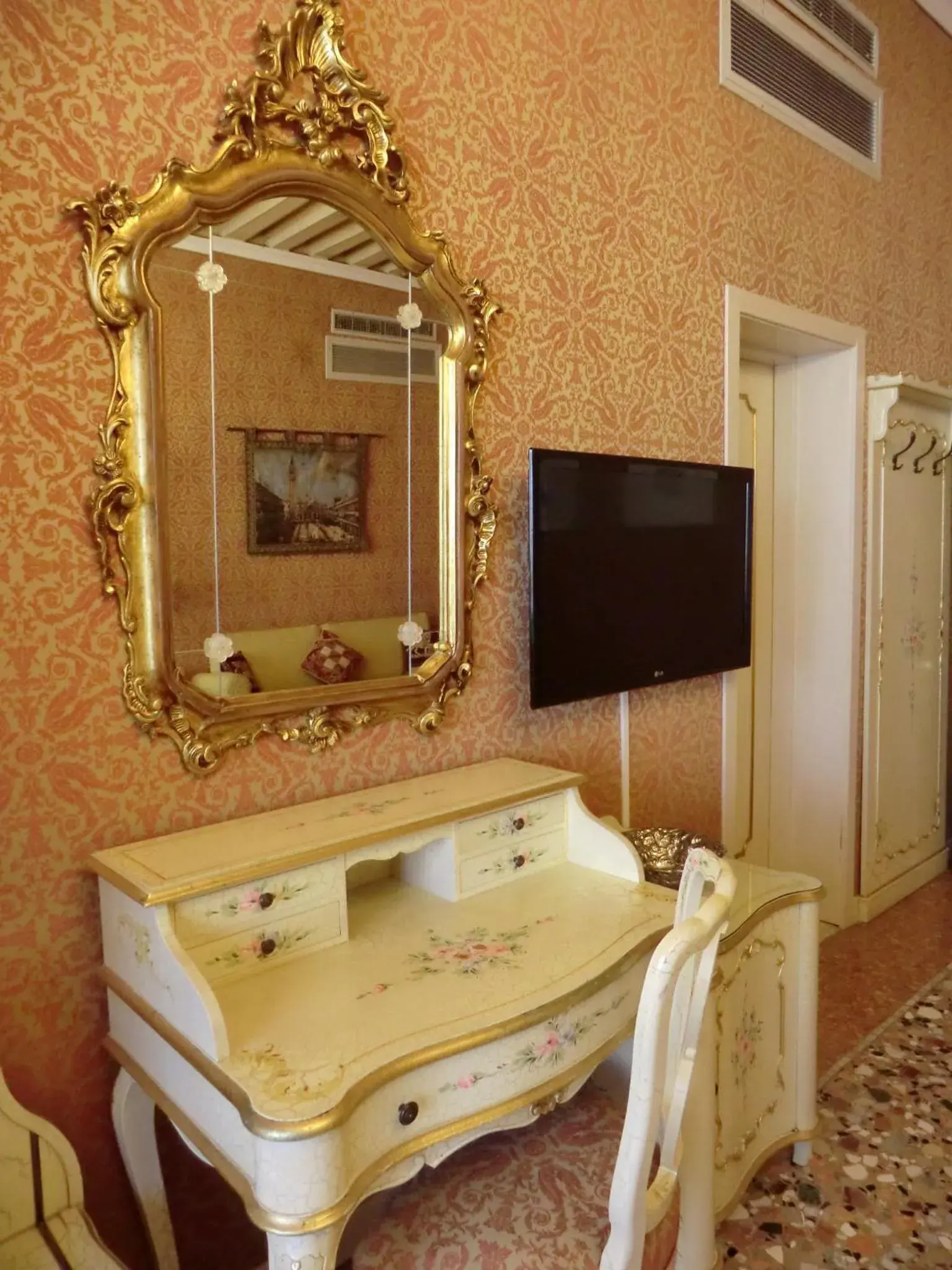 Economy Double Room in Locanda Cà Le Vele Economy Double Room in Locanda Cà Le Vele