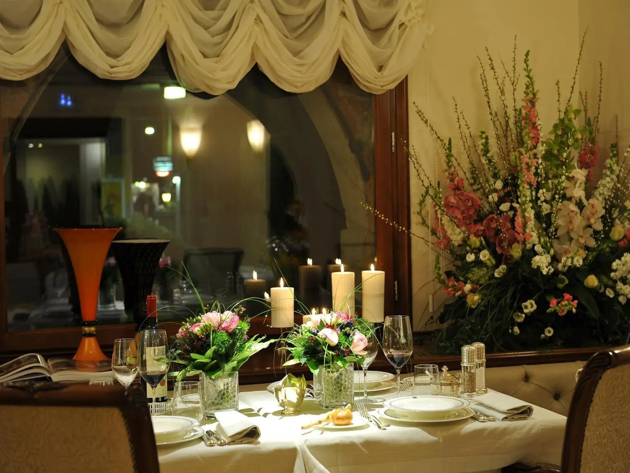 Restaurant/places to eat in Hotel Ai Reali - Small Luxury Hotels of the World Restaurant/places to eat in Hotel Ai Reali - Small Luxury Hotels of the World