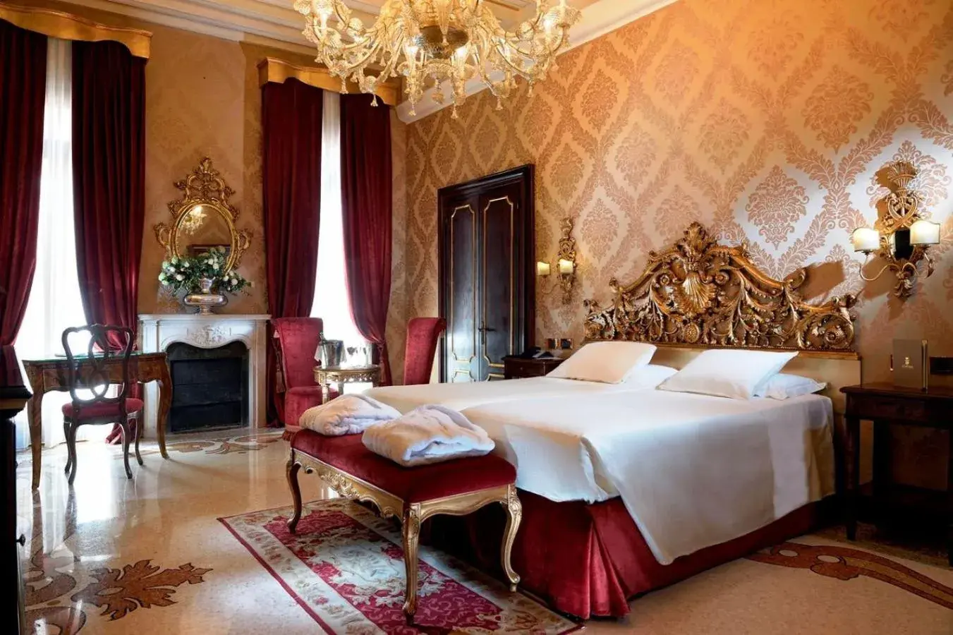 Bed in Hotel Ai Reali - Small Luxury Hotels of the World Bed in Hotel Ai Reali - Small Luxury Hotels of the World