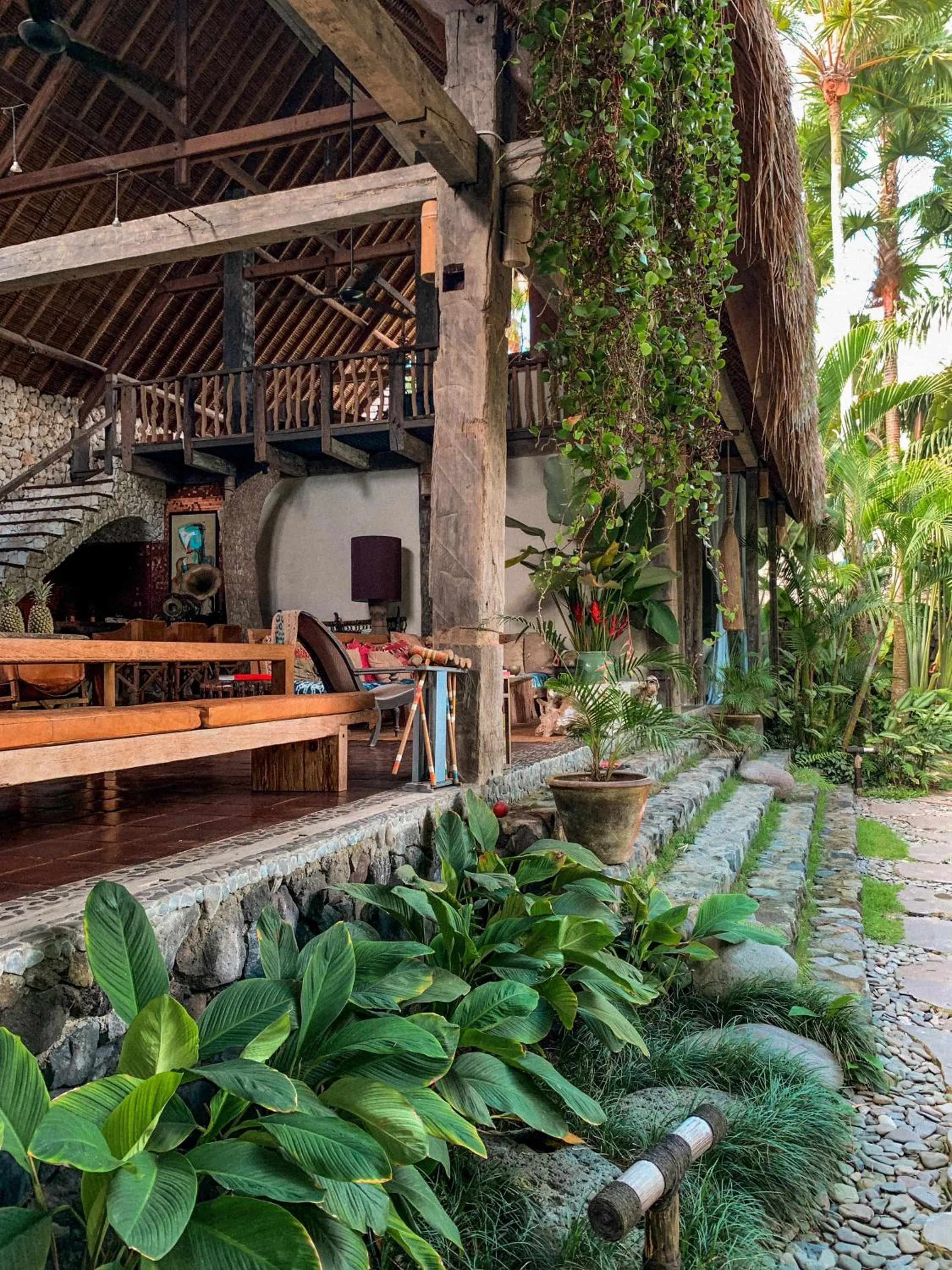 Restaurant/places to eat in Stone House