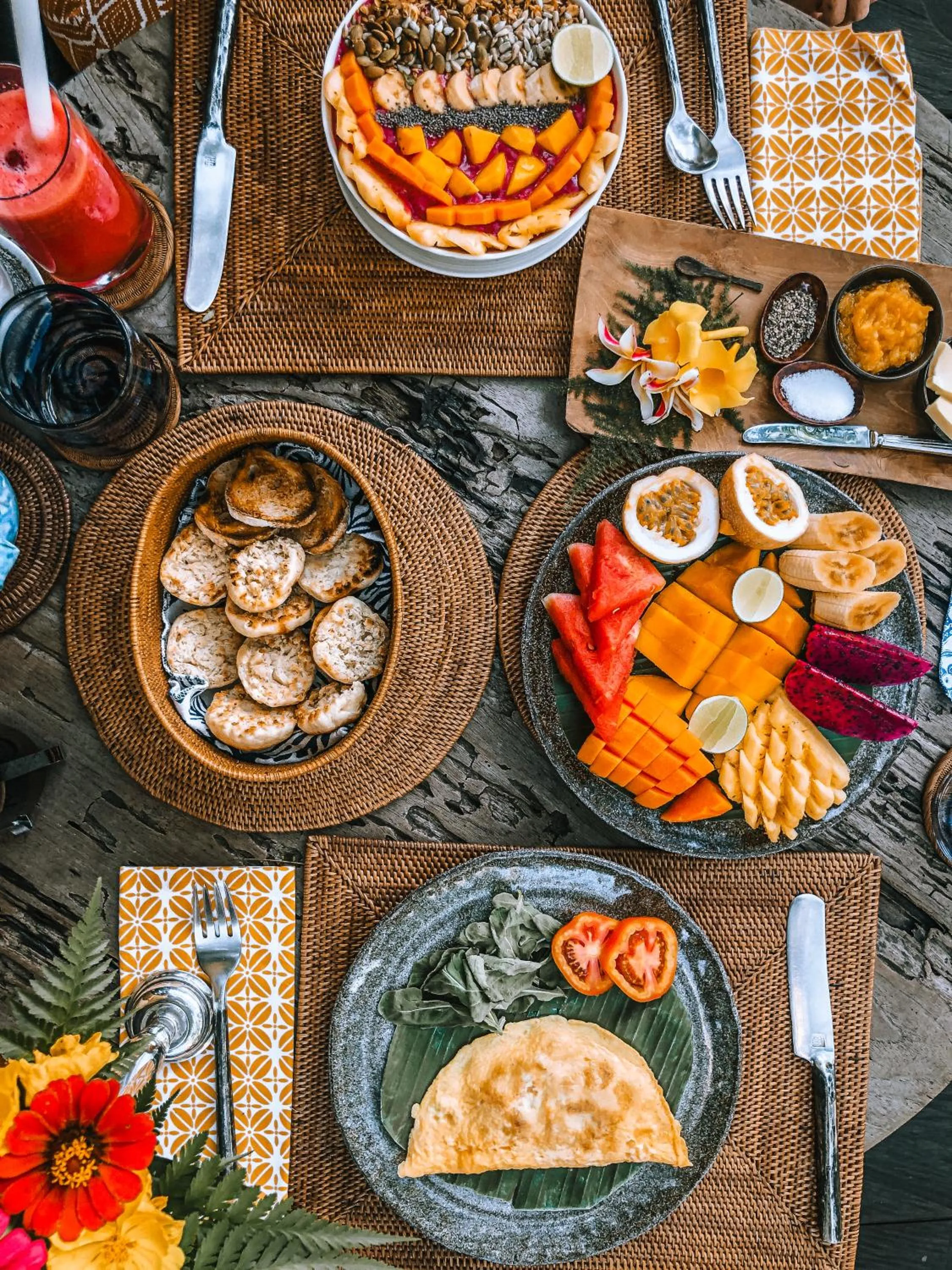 Breakfast in Stone House
