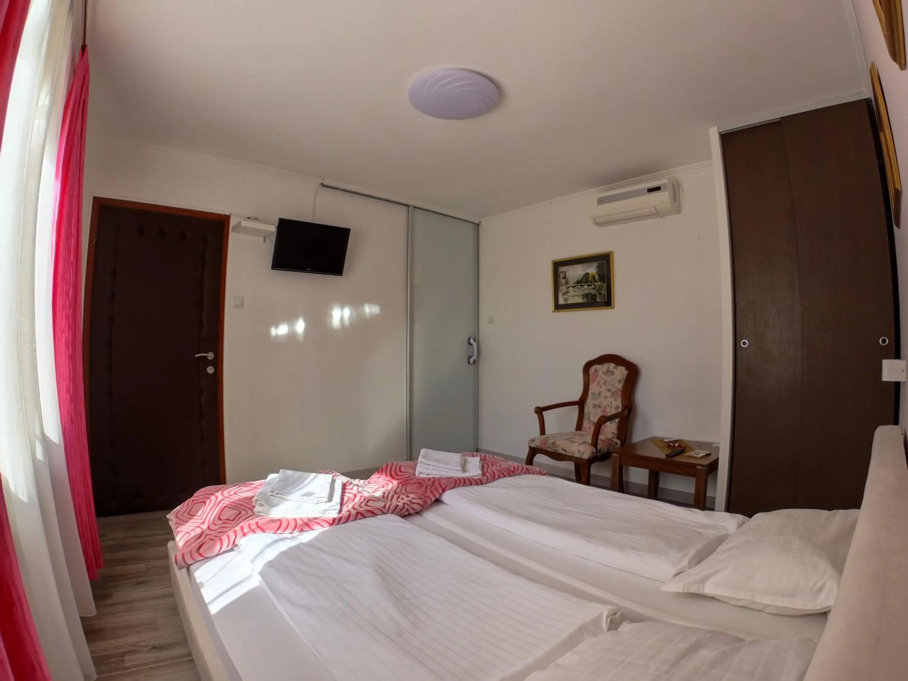 ĆIRO HOTEL - free parking