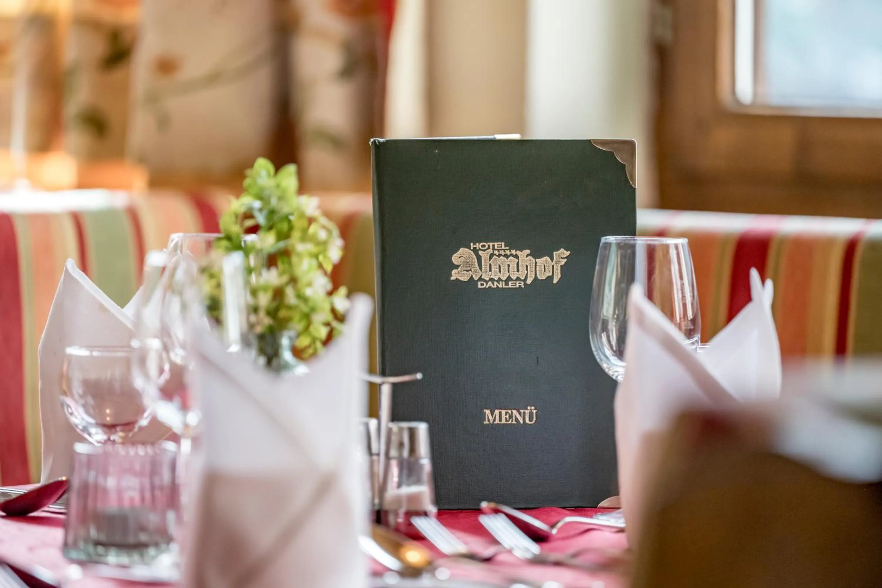 Restaurant/places to eat in Hotel Almhof