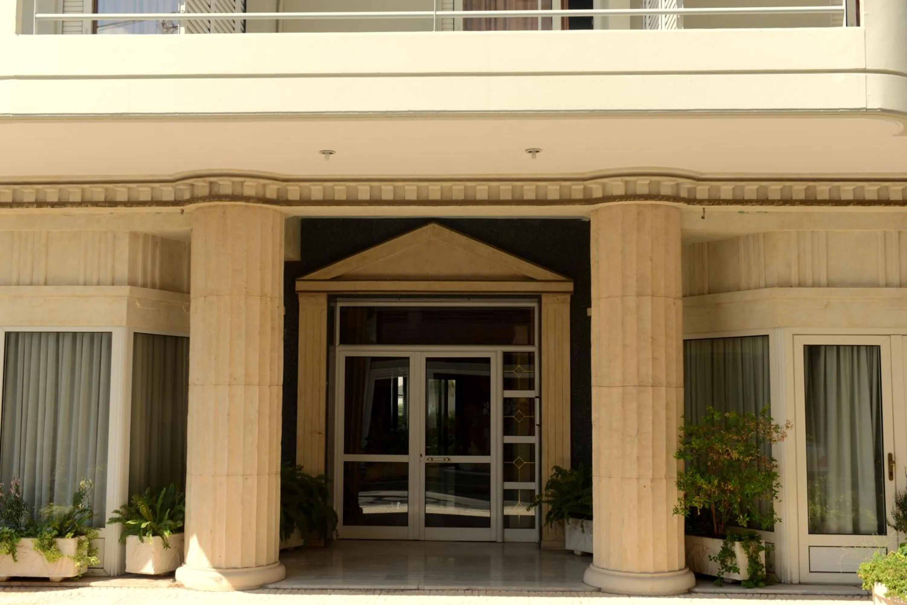 Facade/entrance in Melissa II Hotel