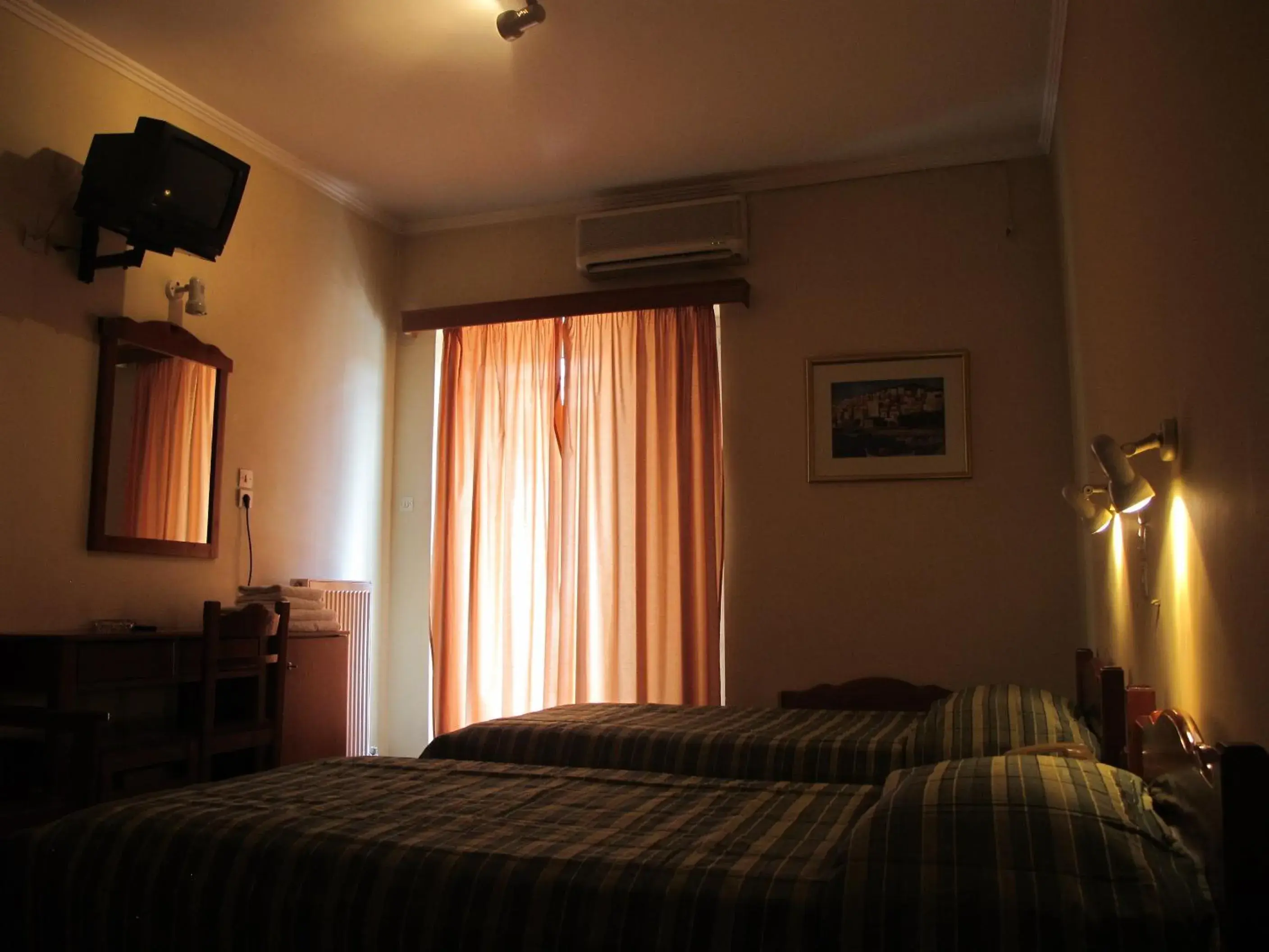 Triple Room in Melissa II Hotel Triple Room in Melissa II Hotel